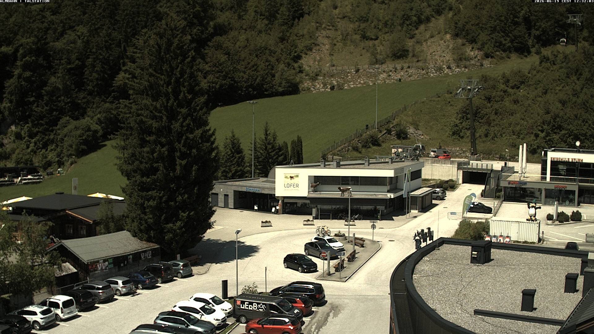 Archiv Foto Webcam Lofereralmbahn 1 - Talstation