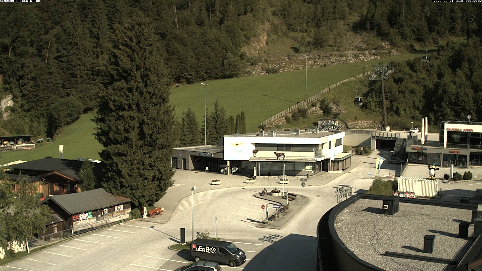Archiv Foto Webcam Lofereralmbahn 1 - Talstation
