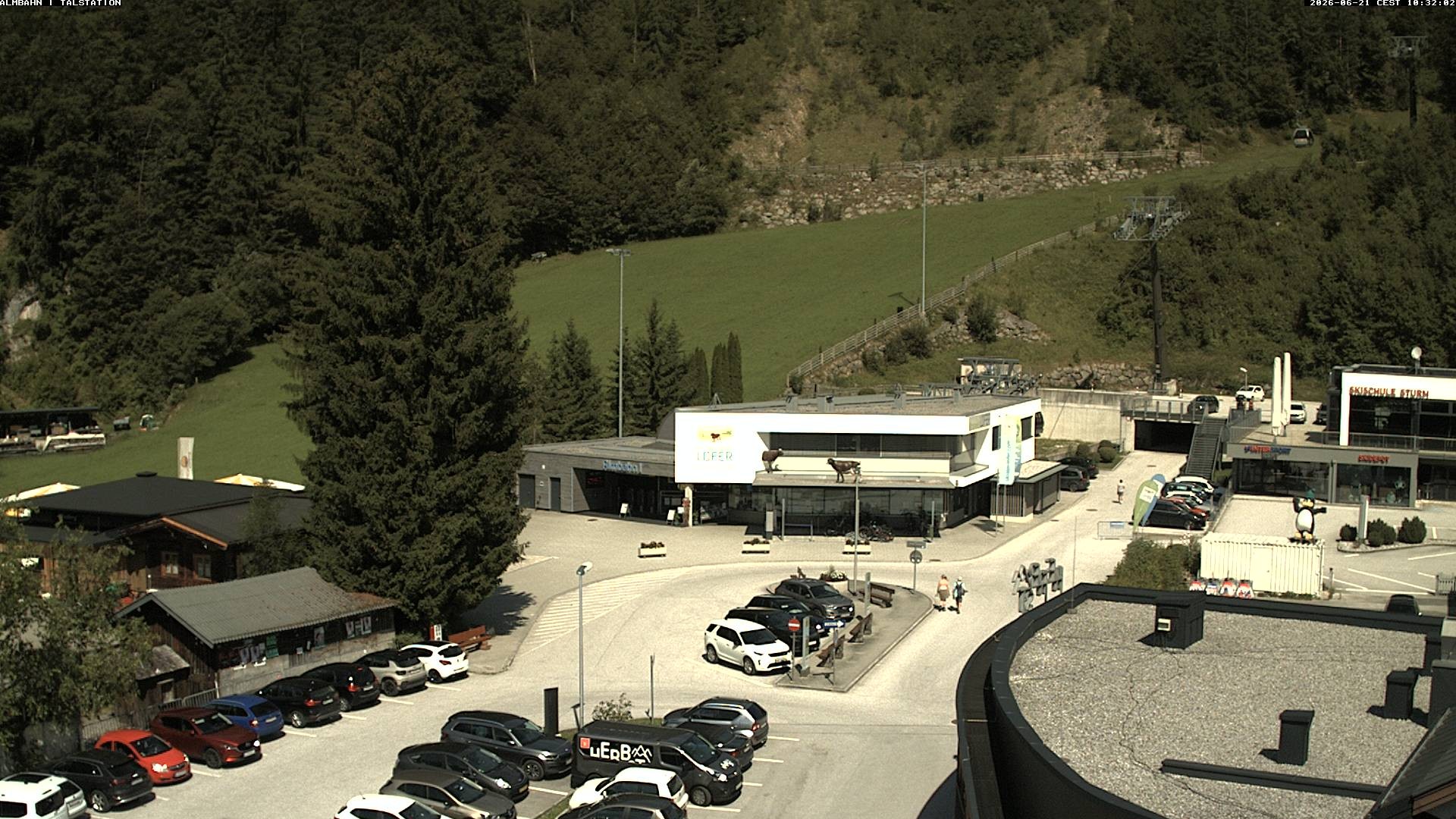 Archiv Foto Webcam Lofereralmbahn 1 - Talstation