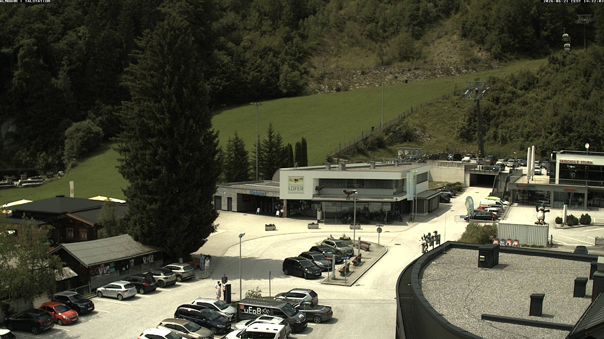 Archiv Foto Webcam Lofereralmbahn 1 - Talstation