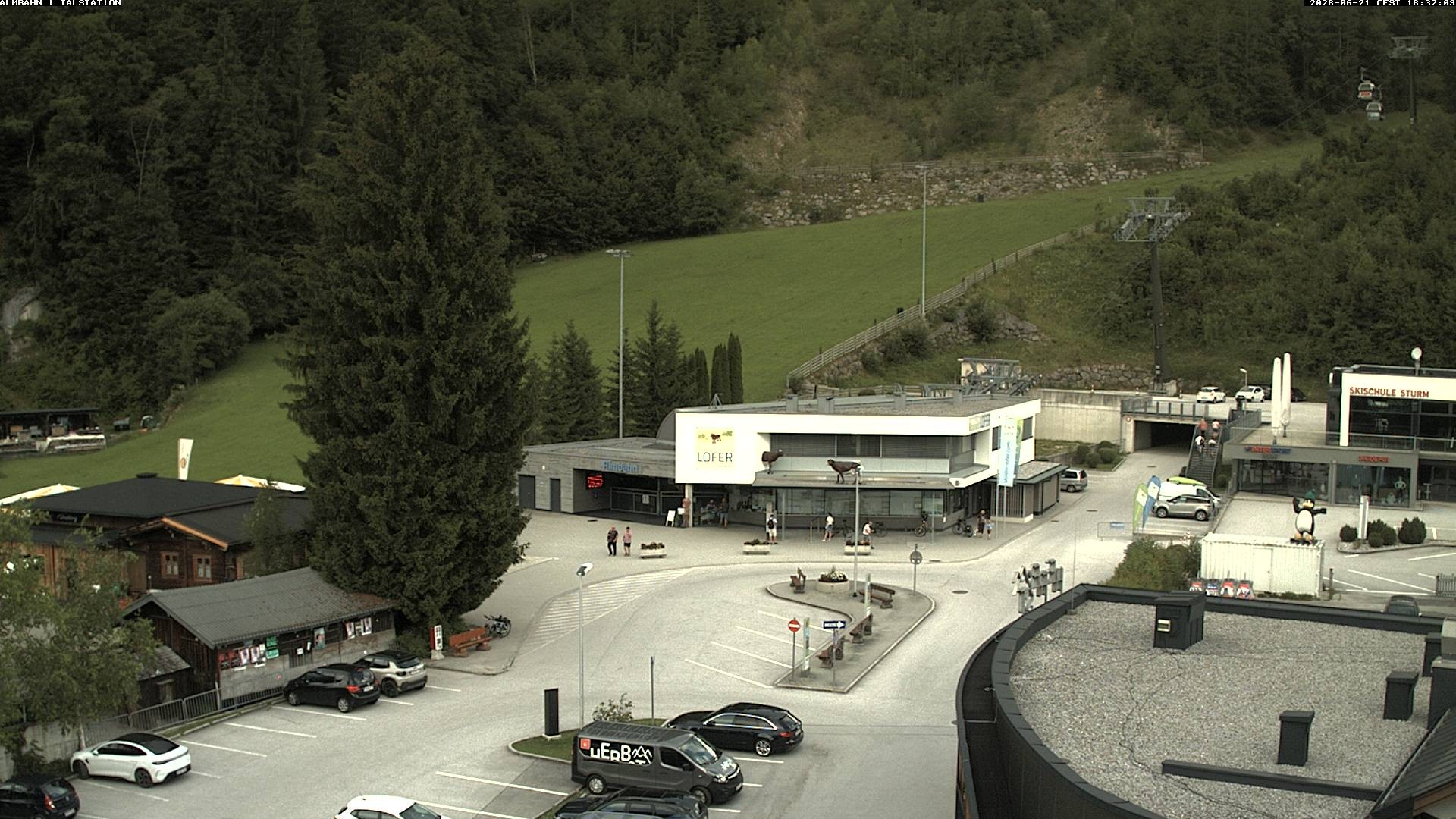 Archiv Foto Webcam Lofereralmbahn 1 - Talstation