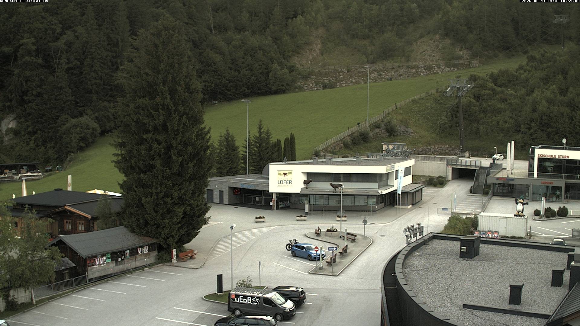 Archiv Foto Webcam Lofereralmbahn 1 - Talstation