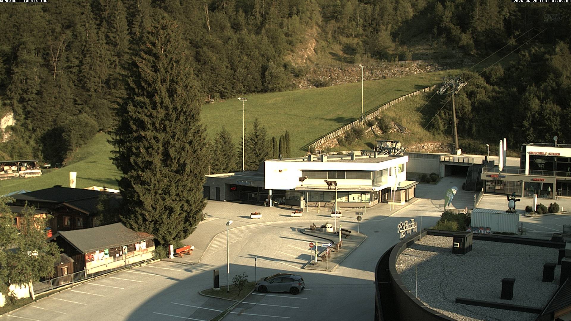 Archiv Foto Webcam Lofereralmbahn 1 - Talstation