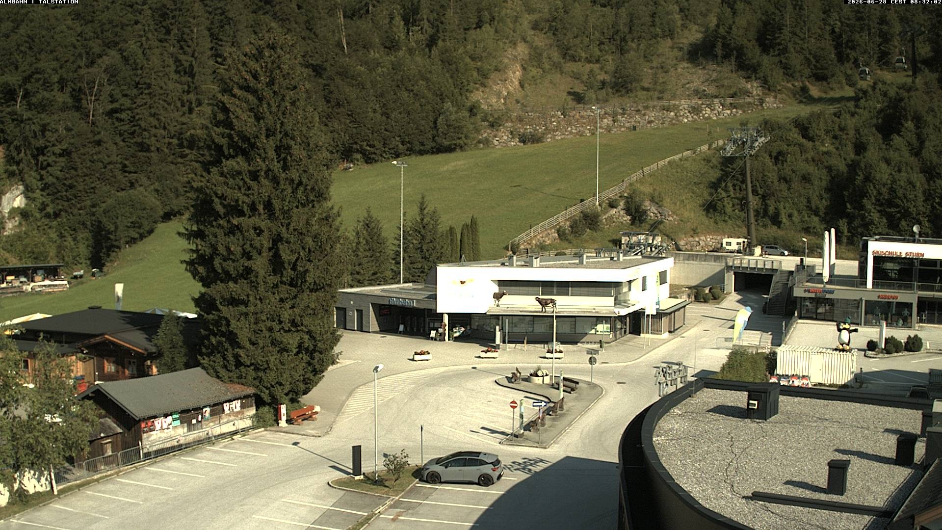 Archiv Foto Webcam Lofereralmbahn 1 - Talstation