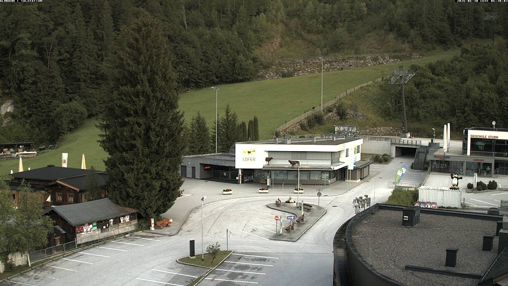 Archiv Foto Webcam Lofereralmbahn 1 - Talstation