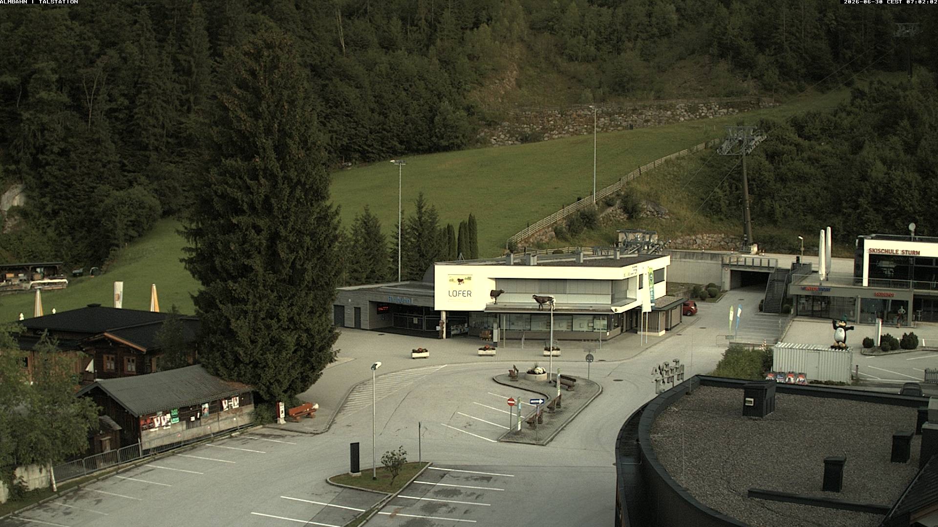 Archiv Foto Webcam Lofereralmbahn 1 - Talstation