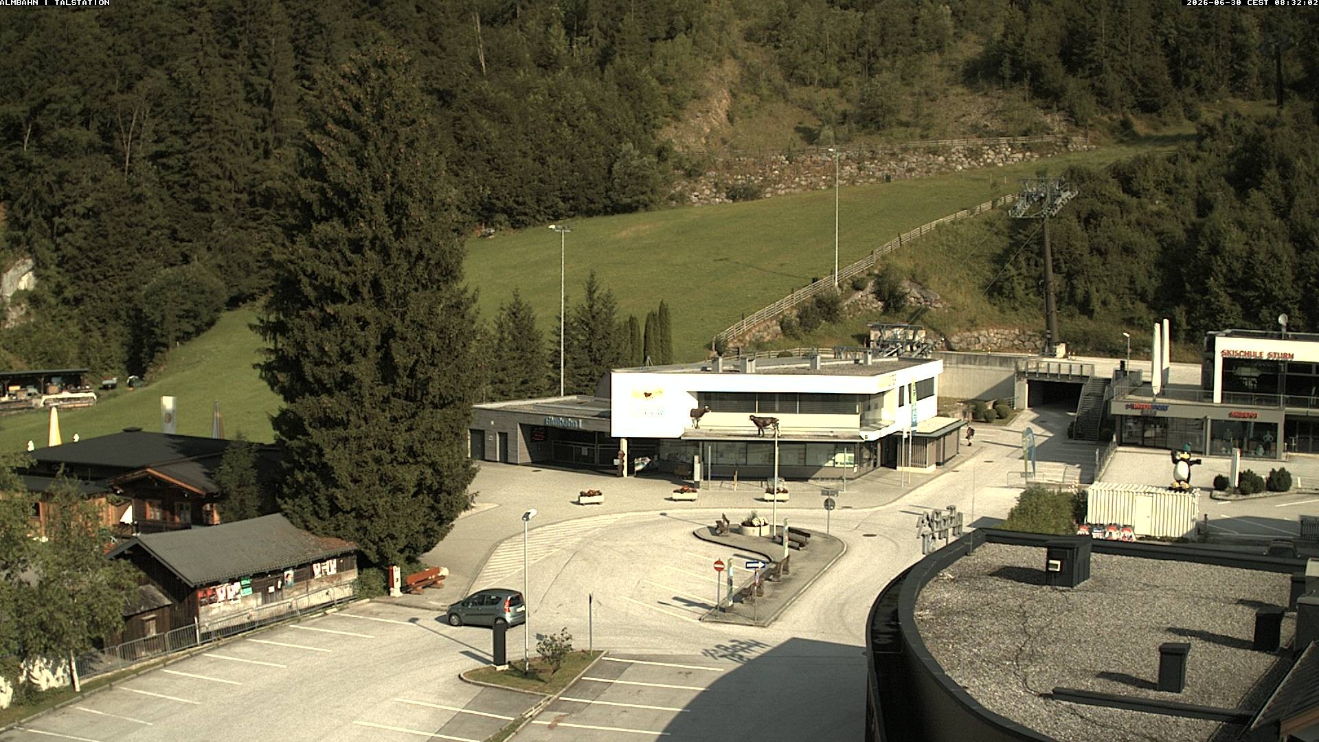 Archiv Foto Webcam Lofereralmbahn 1 - Talstation