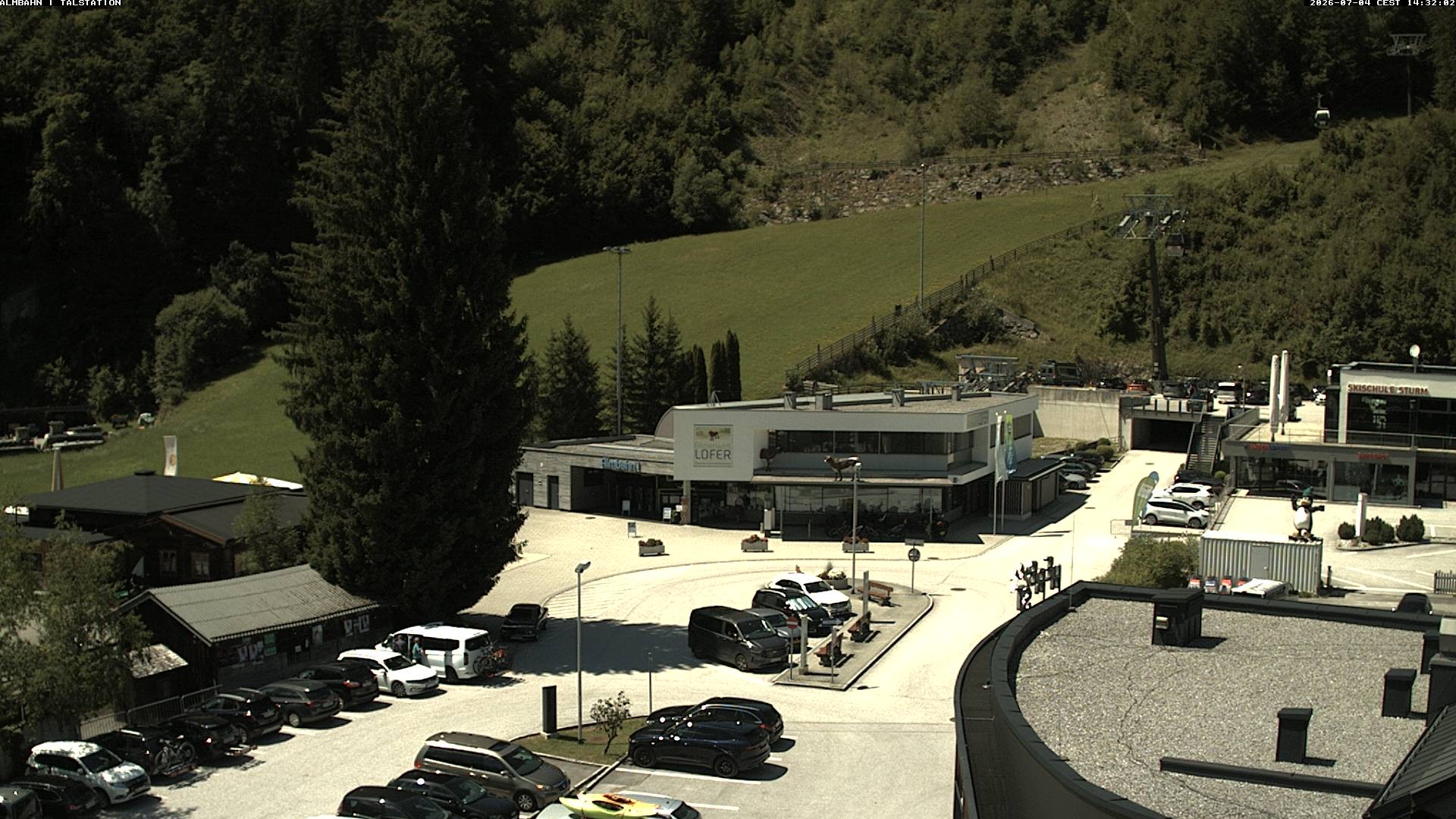 Archiv Foto Webcam Lofereralmbahn 1 - Talstation