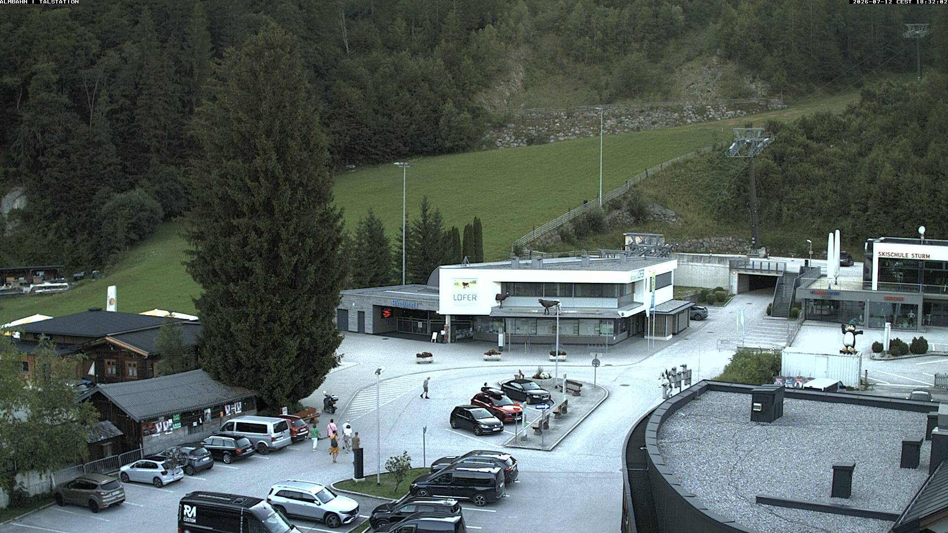 Archived image Webcam Lofereralmbahn 1 base station