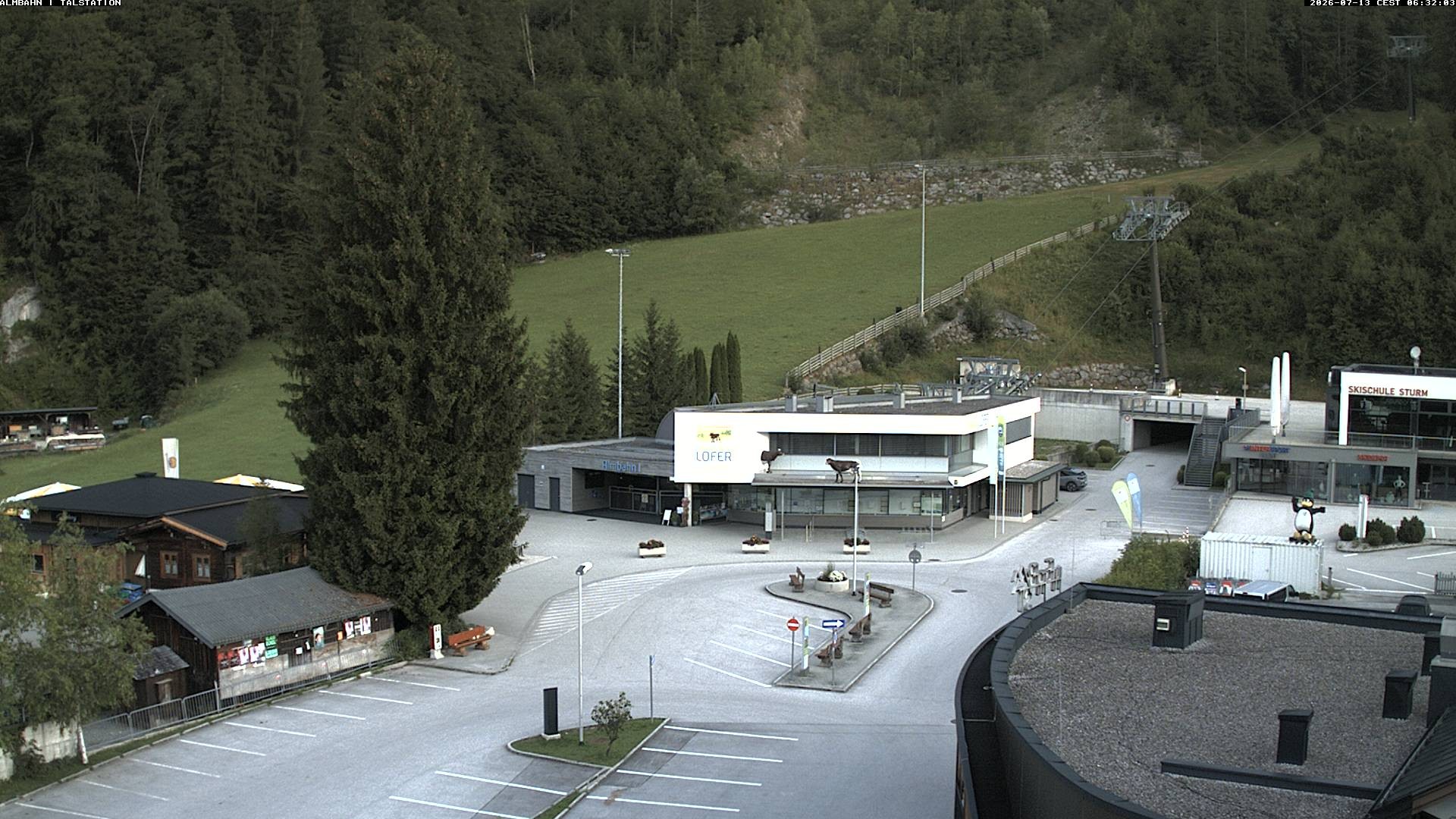 Archiv Foto Webcam Lofereralmbahn 1 - Talstation