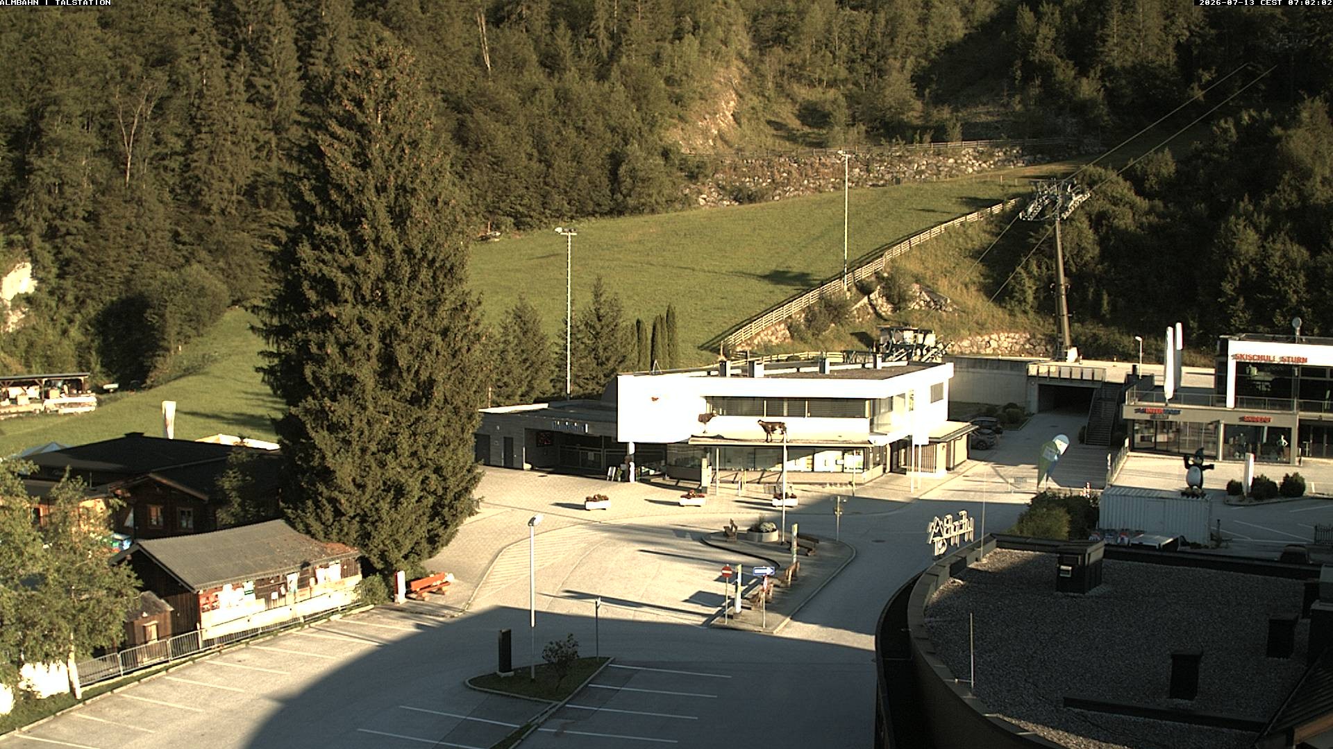 Archiv Foto Webcam Lofereralmbahn 1 - Talstation