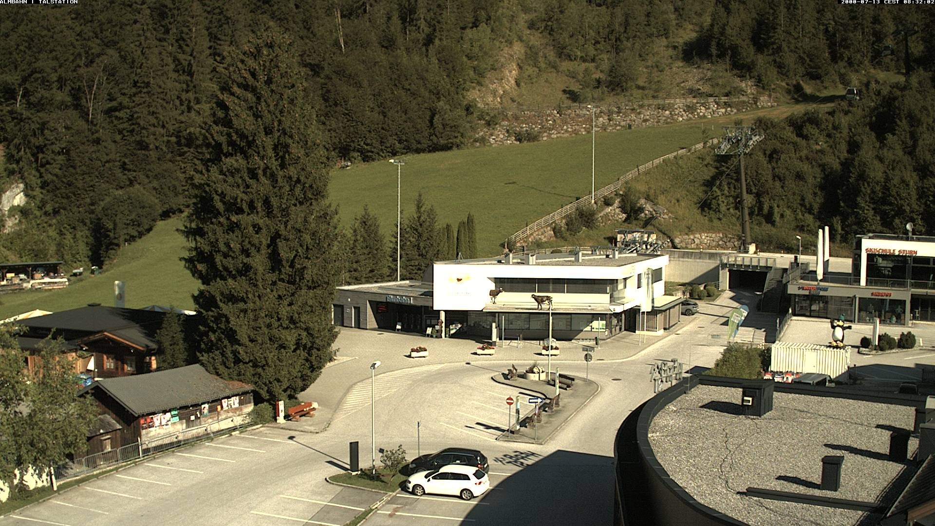 Archiv Foto Webcam Lofereralmbahn 1 - Talstation