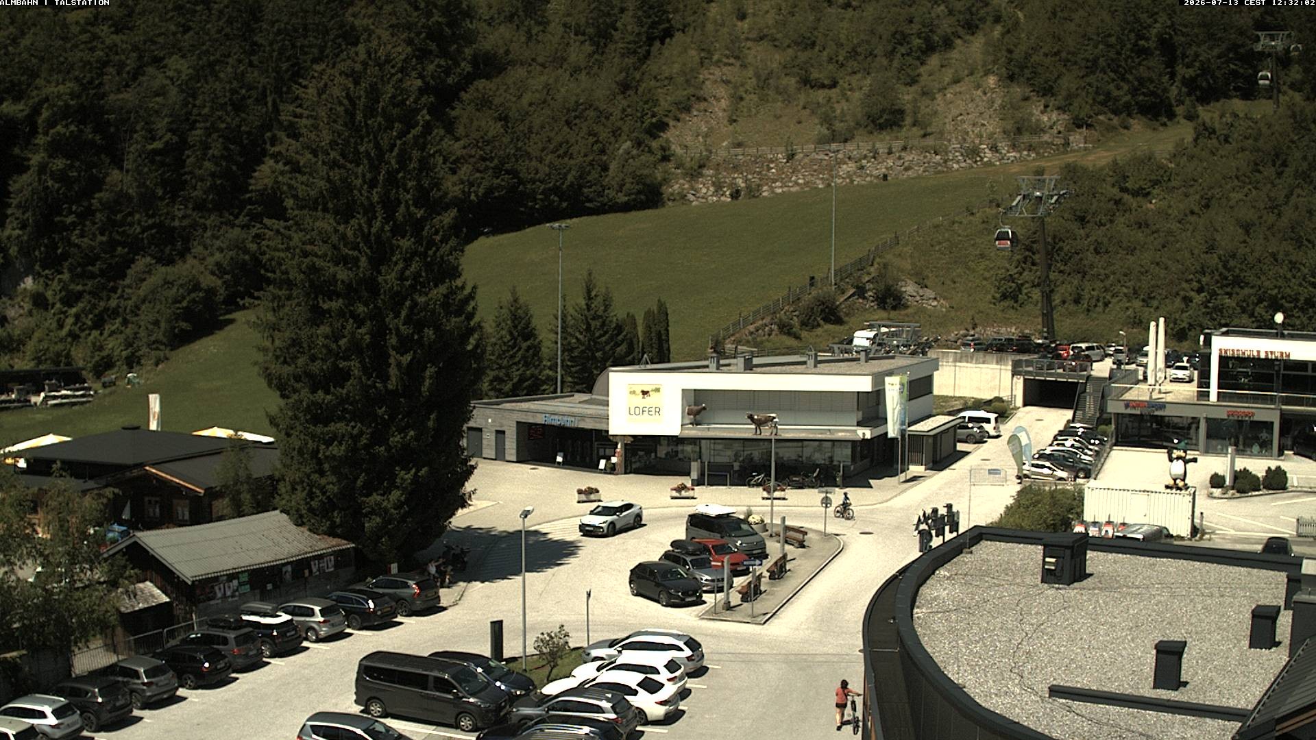 Archiv Foto Webcam Lofereralmbahn 1 - Talstation