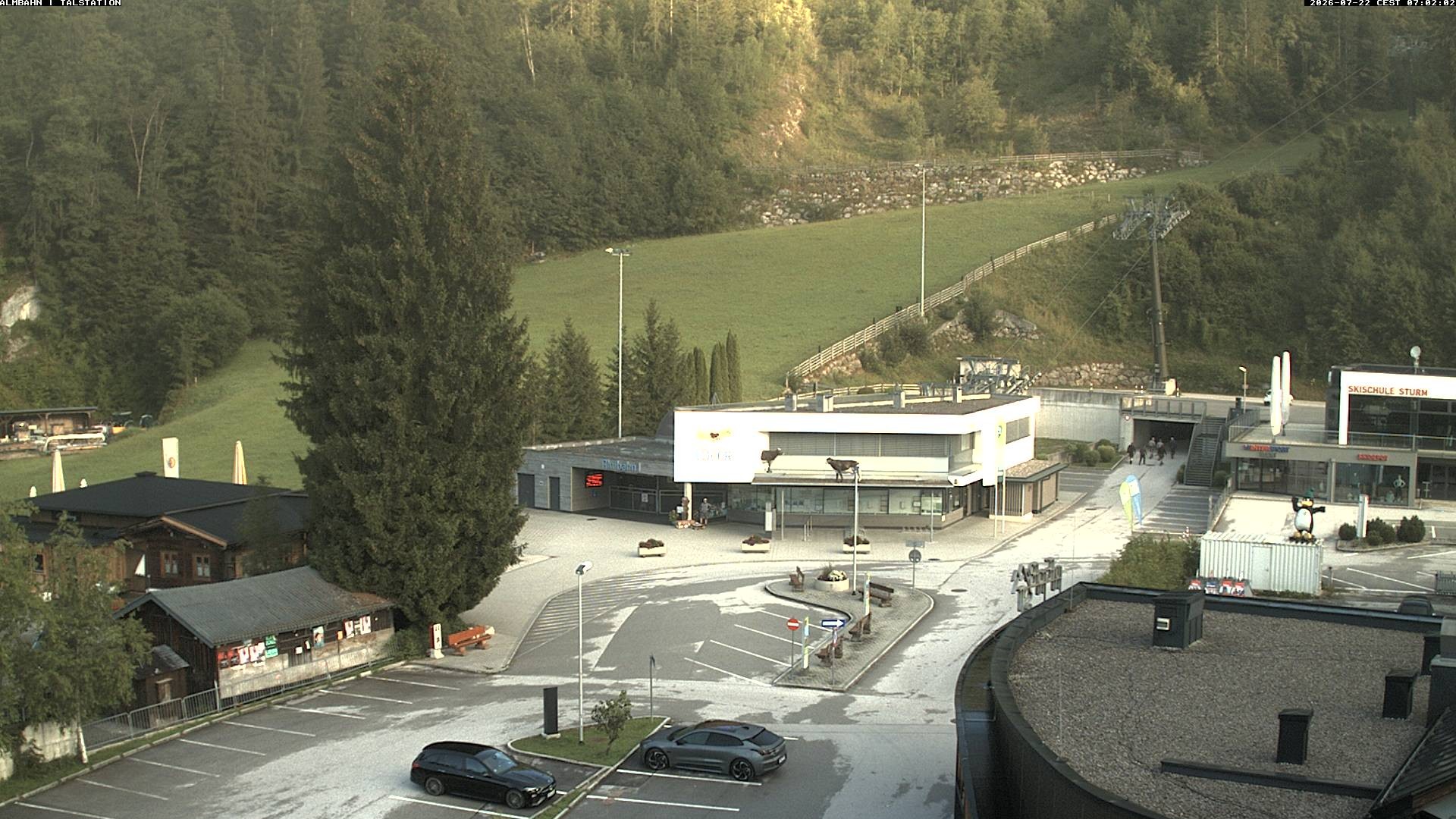 Archiv Foto Webcam Lofereralmbahn 1 - Talstation