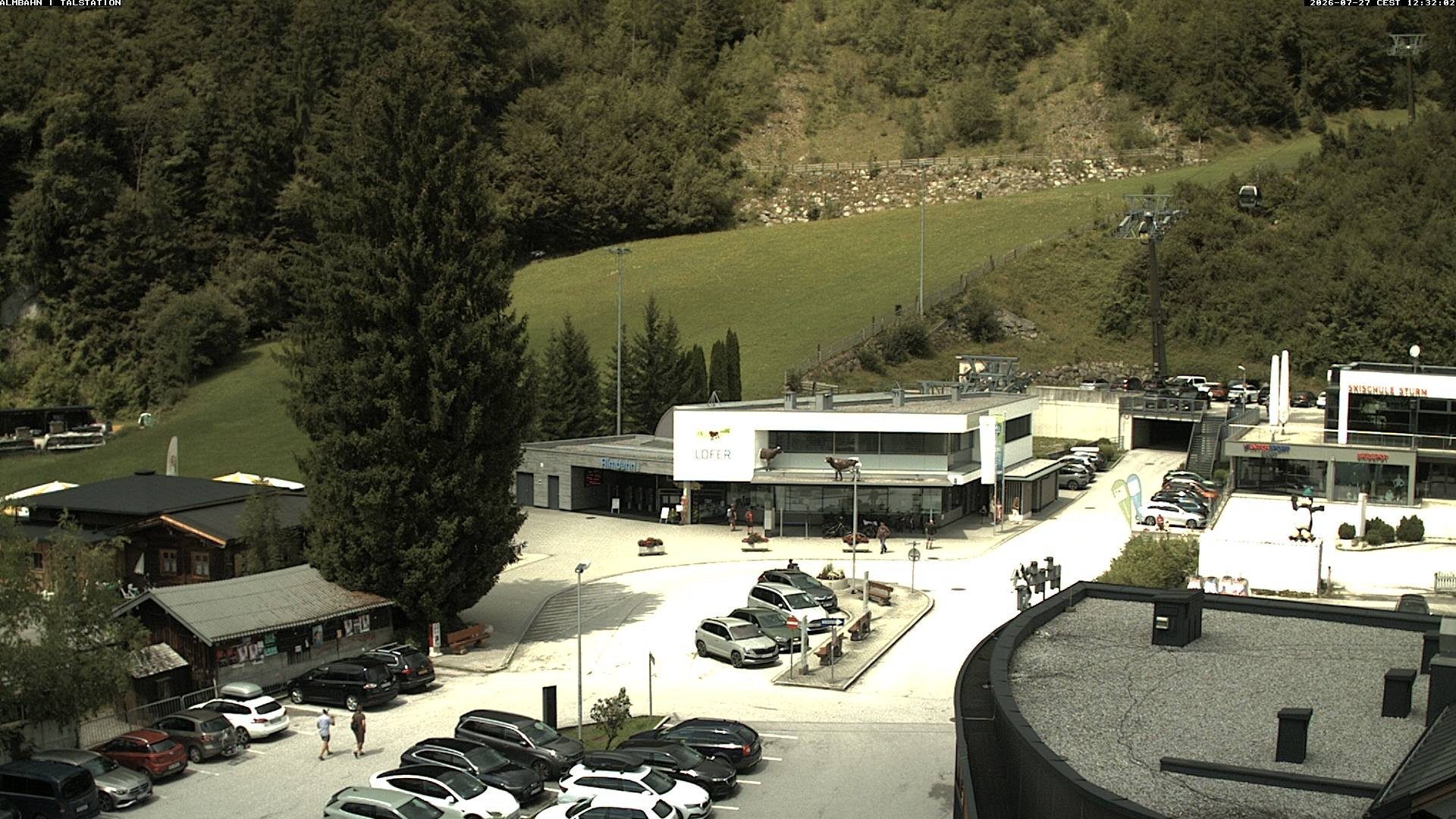 Archiv Foto Webcam Lofereralmbahn 1 - Talstation