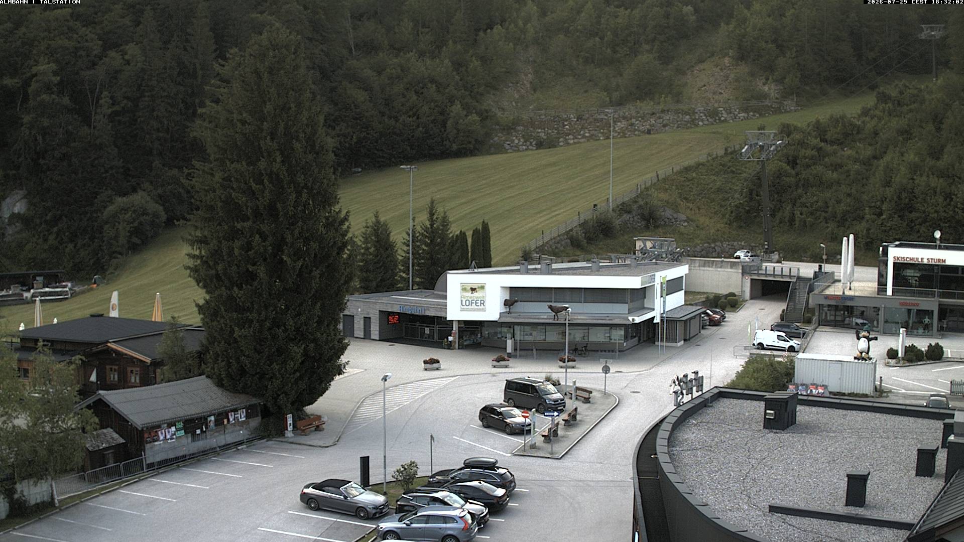 Archiv Foto Webcam Lofereralmbahn 1 - Talstation