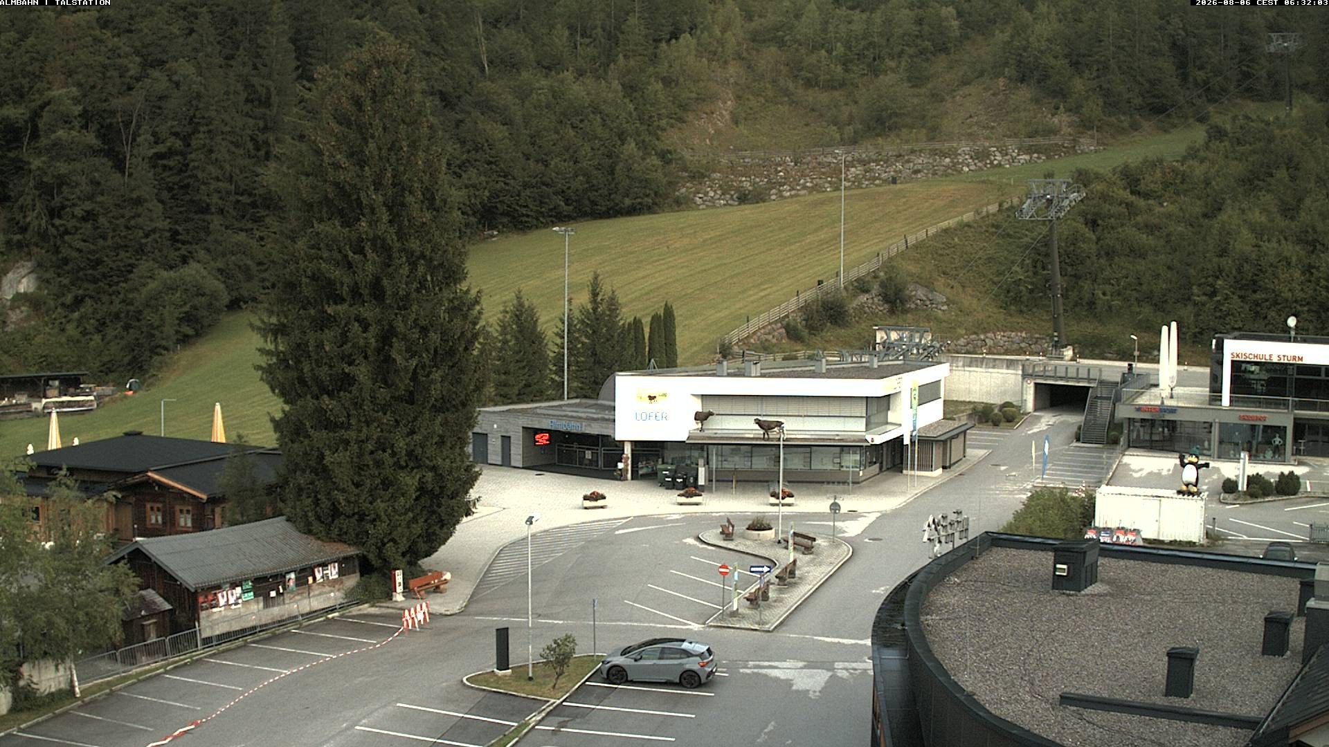 Archiv Foto Webcam Lofereralmbahn 1 - Talstation