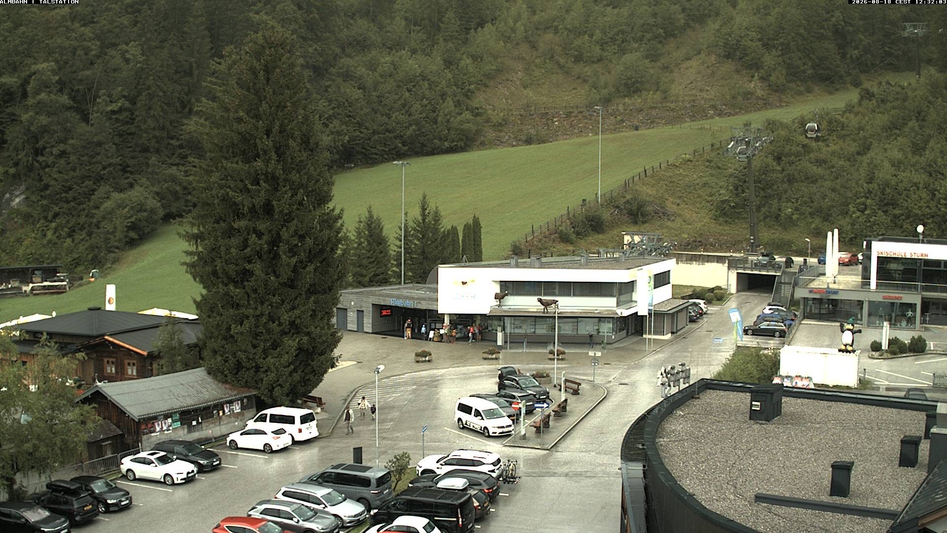 Archiv Foto Webcam Lofereralmbahn 1 - Talstation