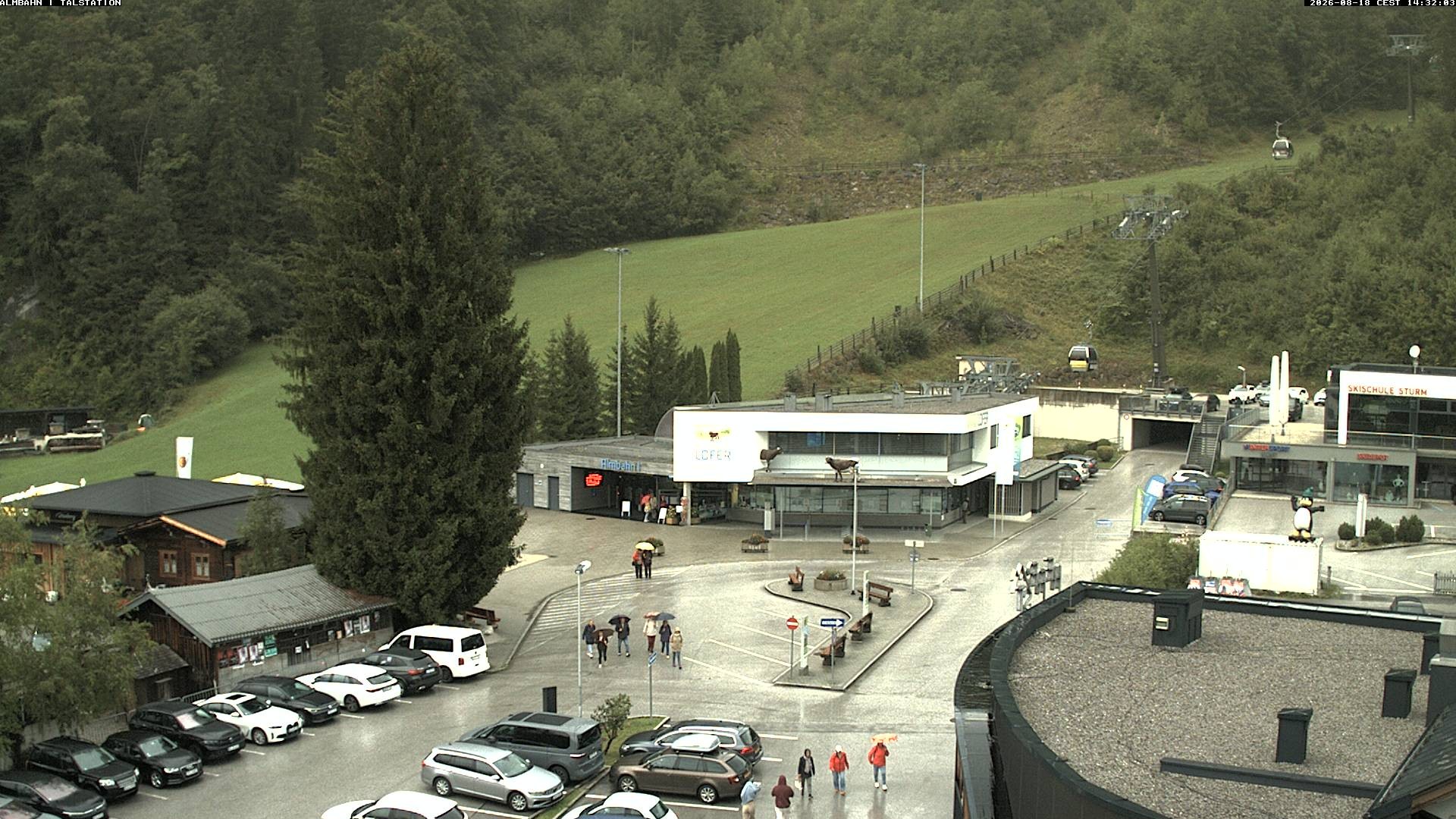 Archiv Foto Webcam Lofereralmbahn 1 - Talstation