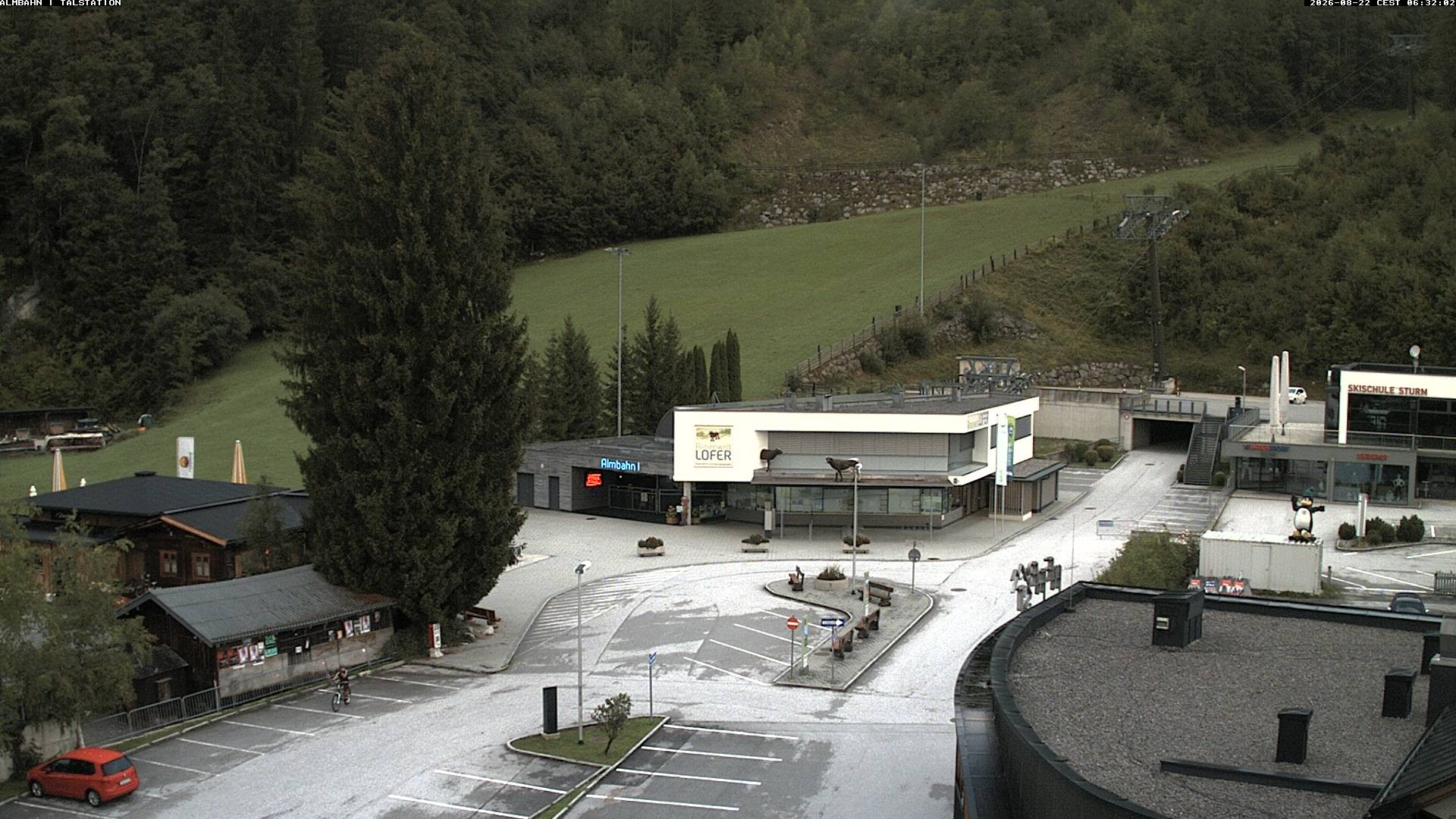 Archiv Foto Webcam Lofereralmbahn 1 - Talstation