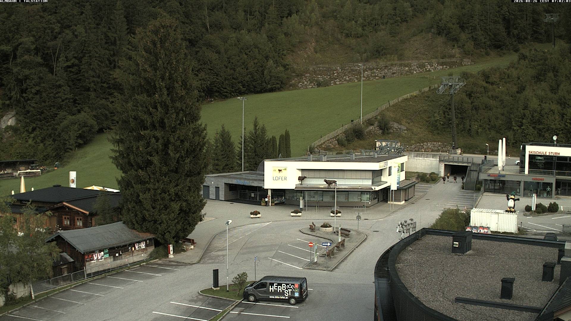 Archiv Foto Webcam Lofereralmbahn 1 - Talstation