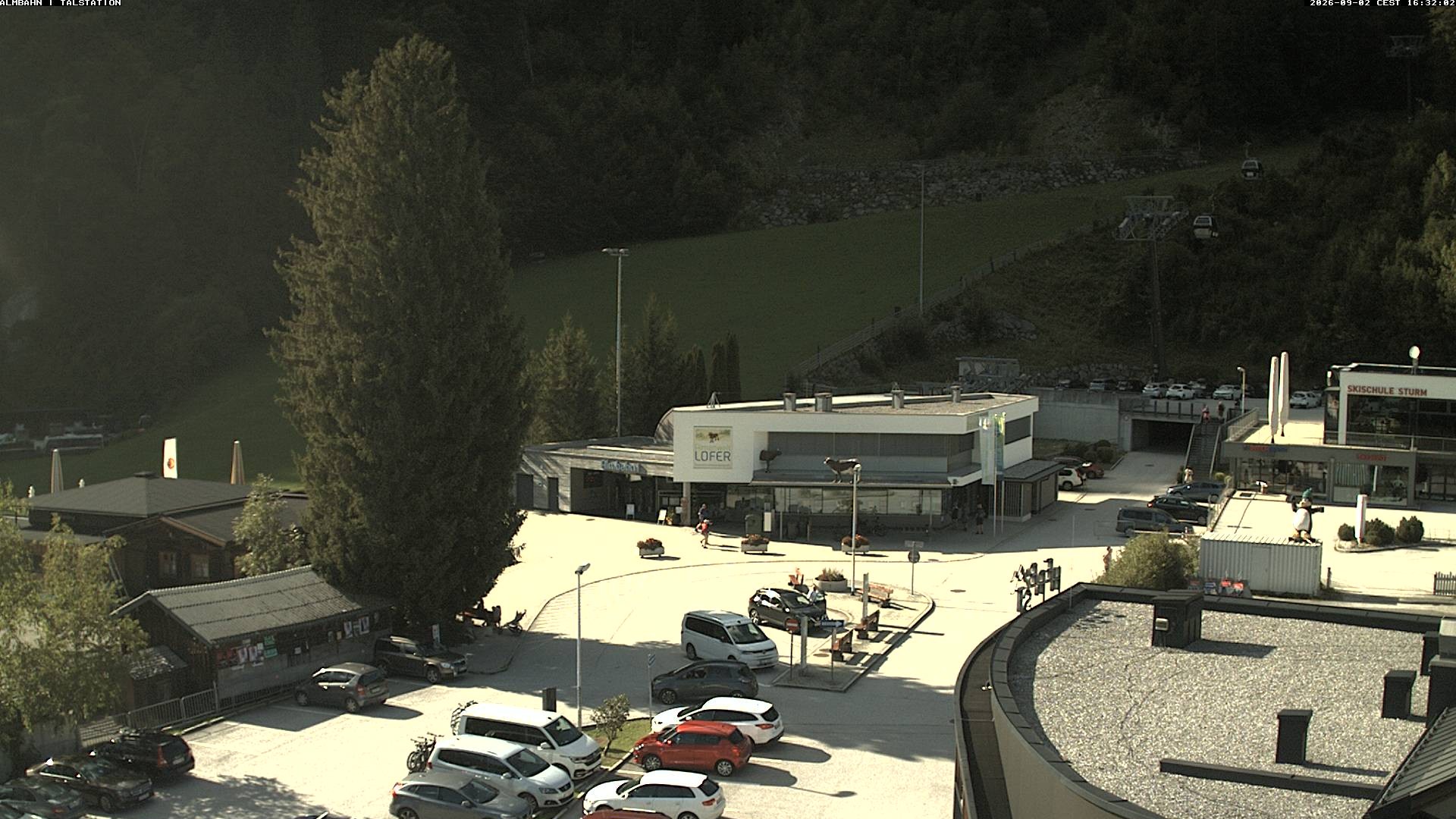 Archiv Foto Webcam Lofereralmbahn 1 - Talstation