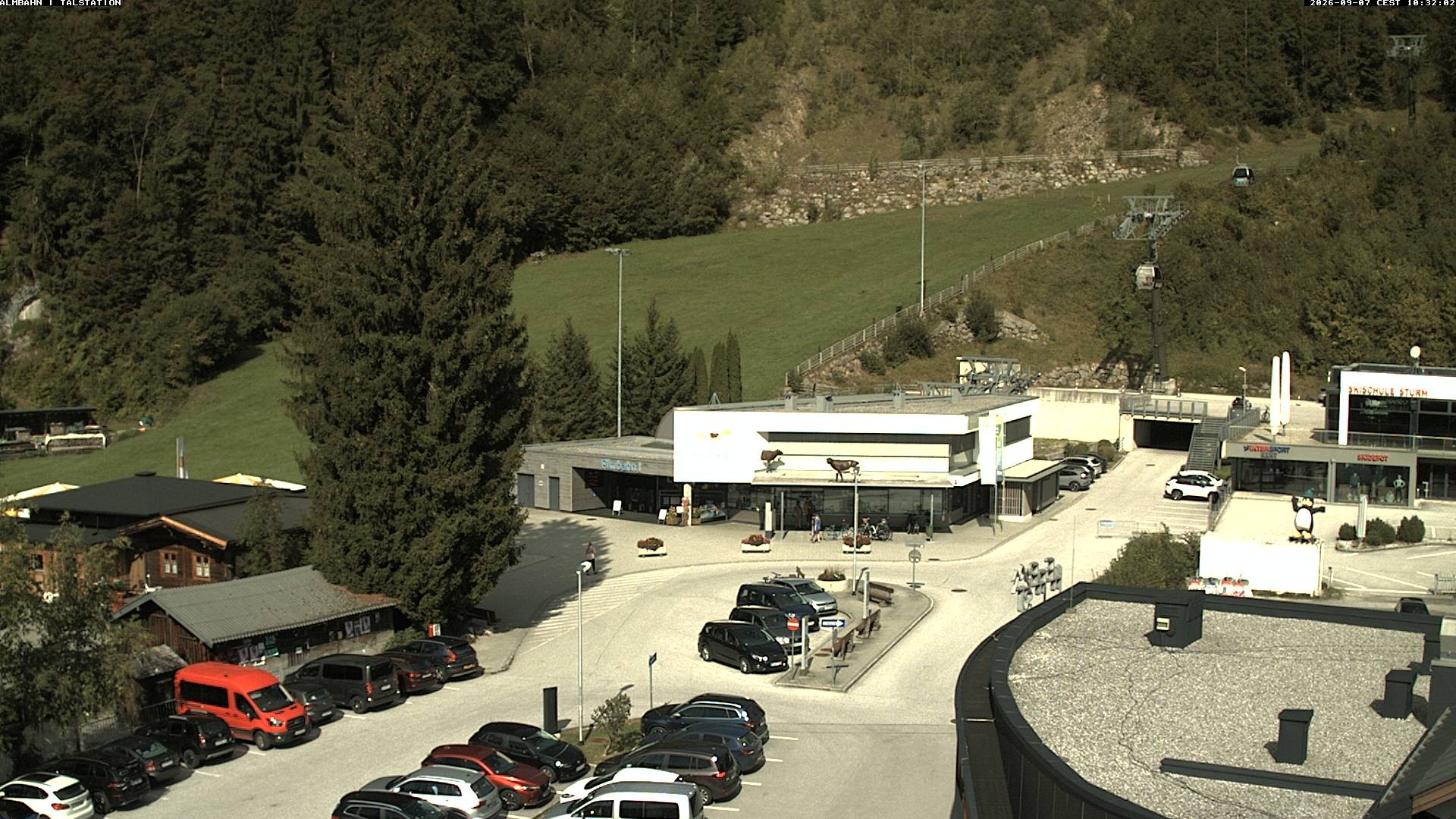 Archiv Foto Webcam Lofereralmbahn 1 - Talstation
