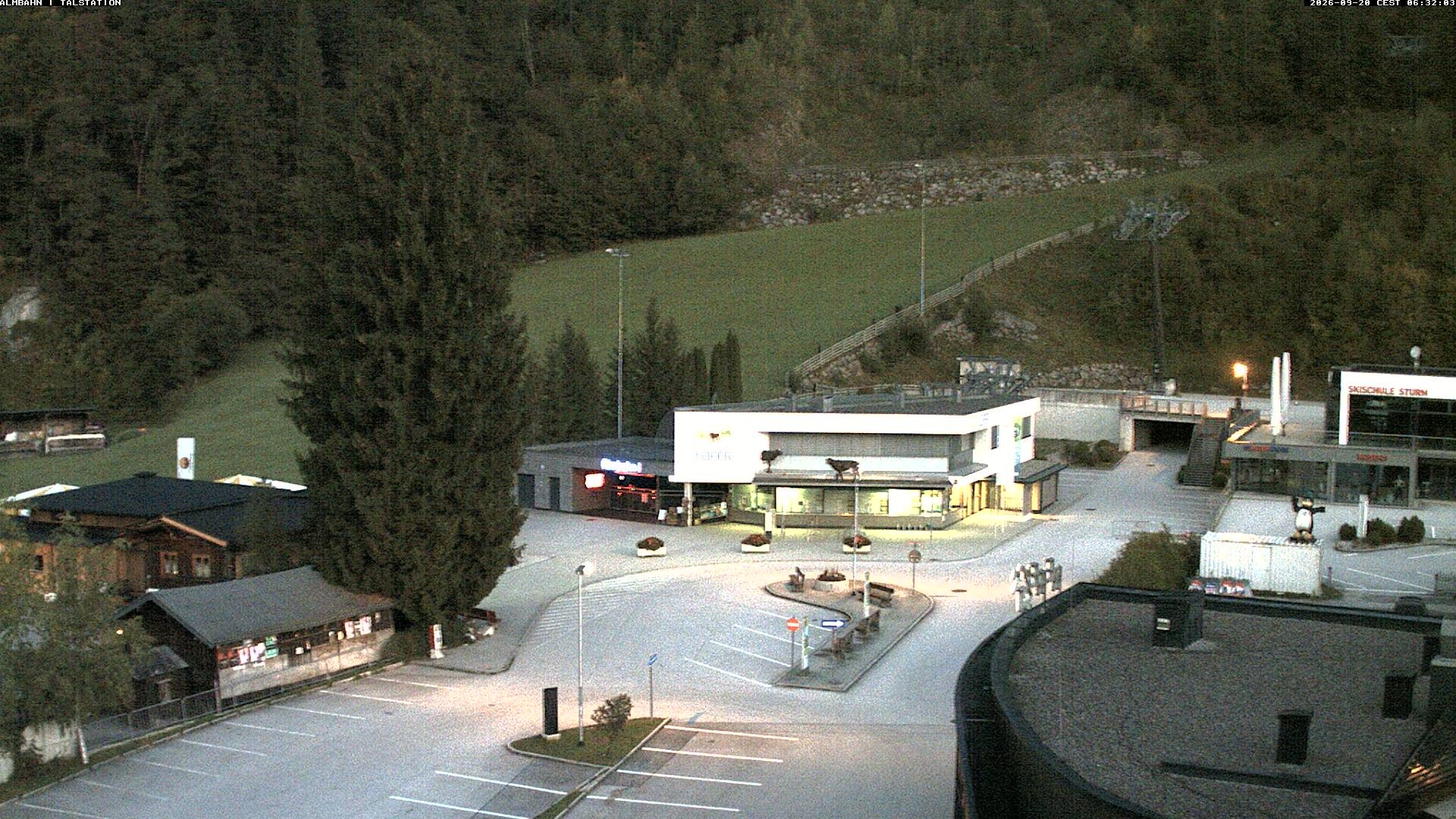 Archiv Foto Webcam Lofereralmbahn 1 - Talstation