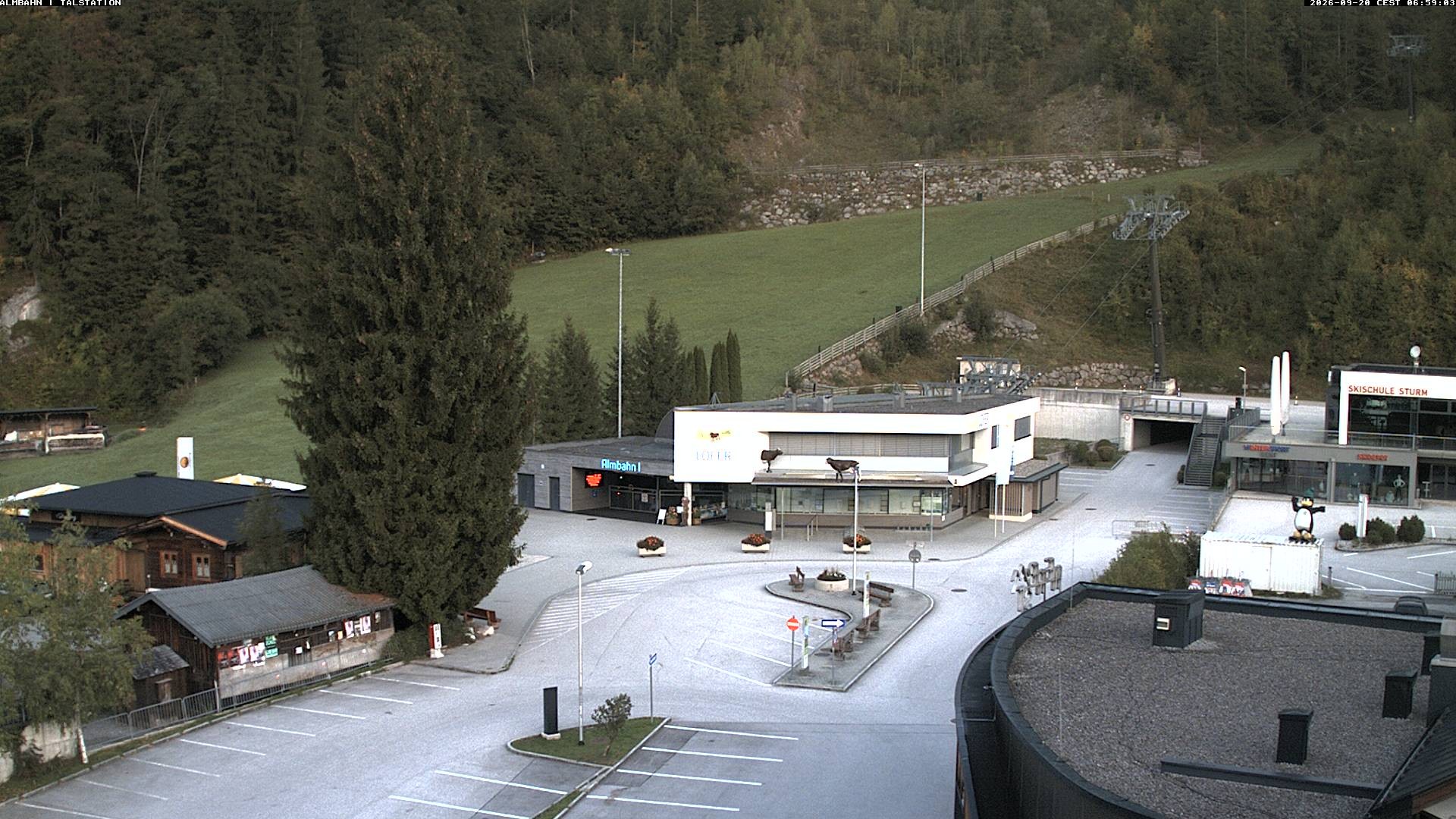 Archiv Foto Webcam Lofereralmbahn 1 - Talstation