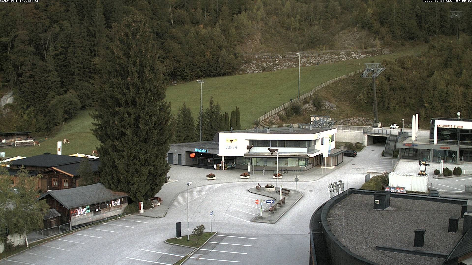 Archiv Foto Webcam Lofereralmbahn 1 - Talstation