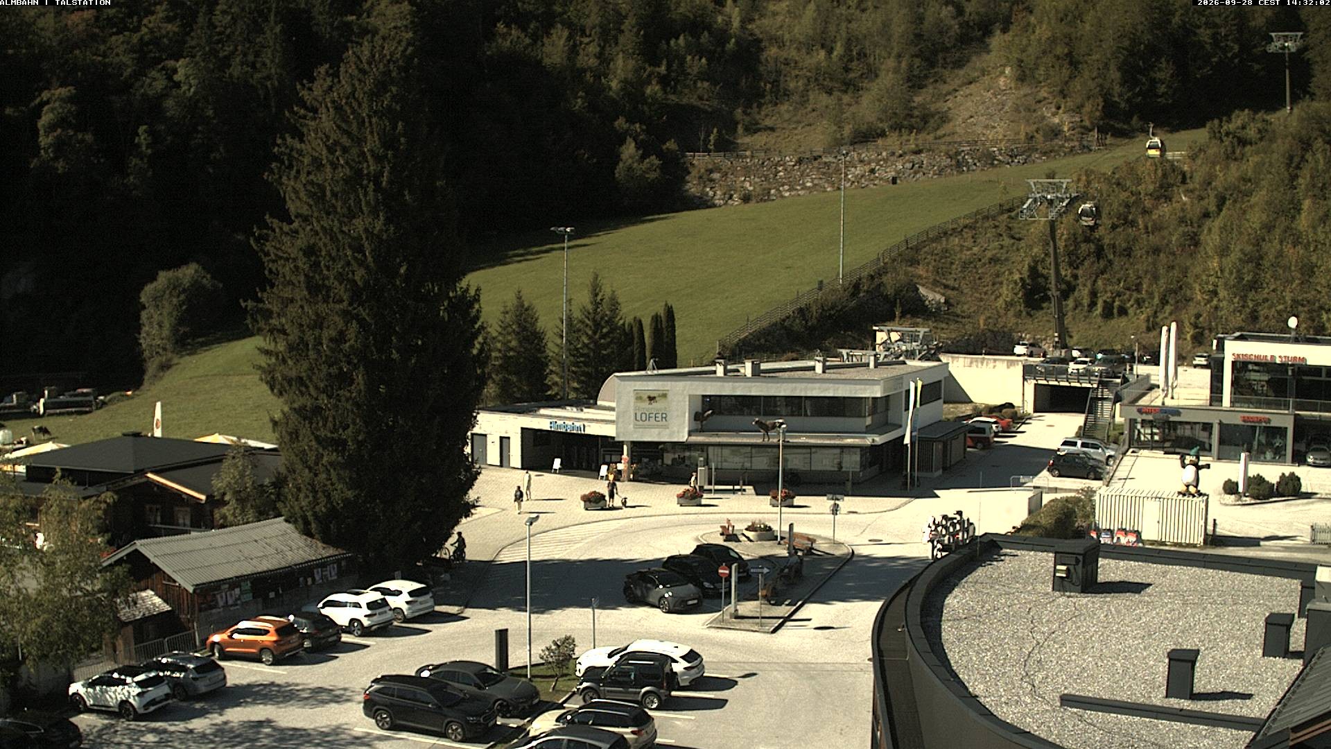 Archiv Foto Webcam Lofereralmbahn 1 - Talstation