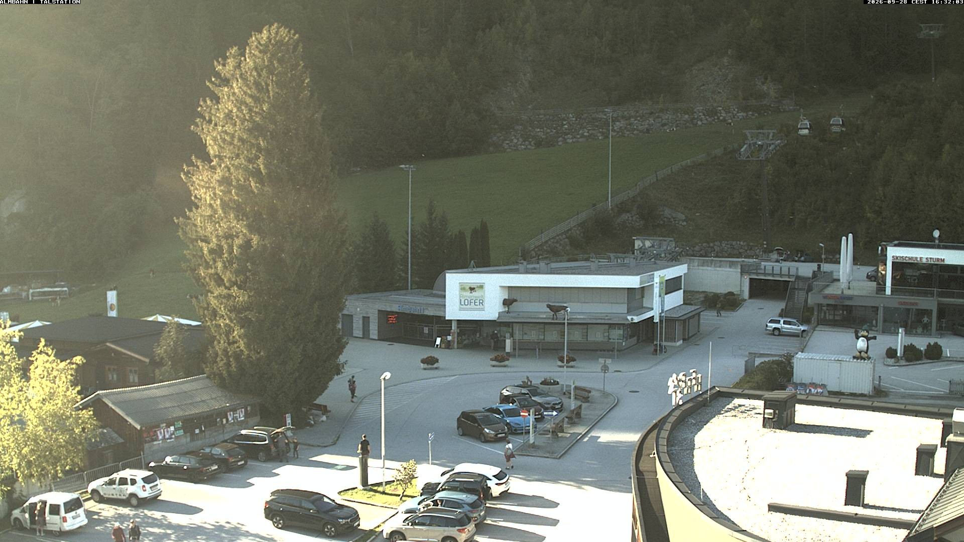 Archiv Foto Webcam Lofereralmbahn 1 - Talstation