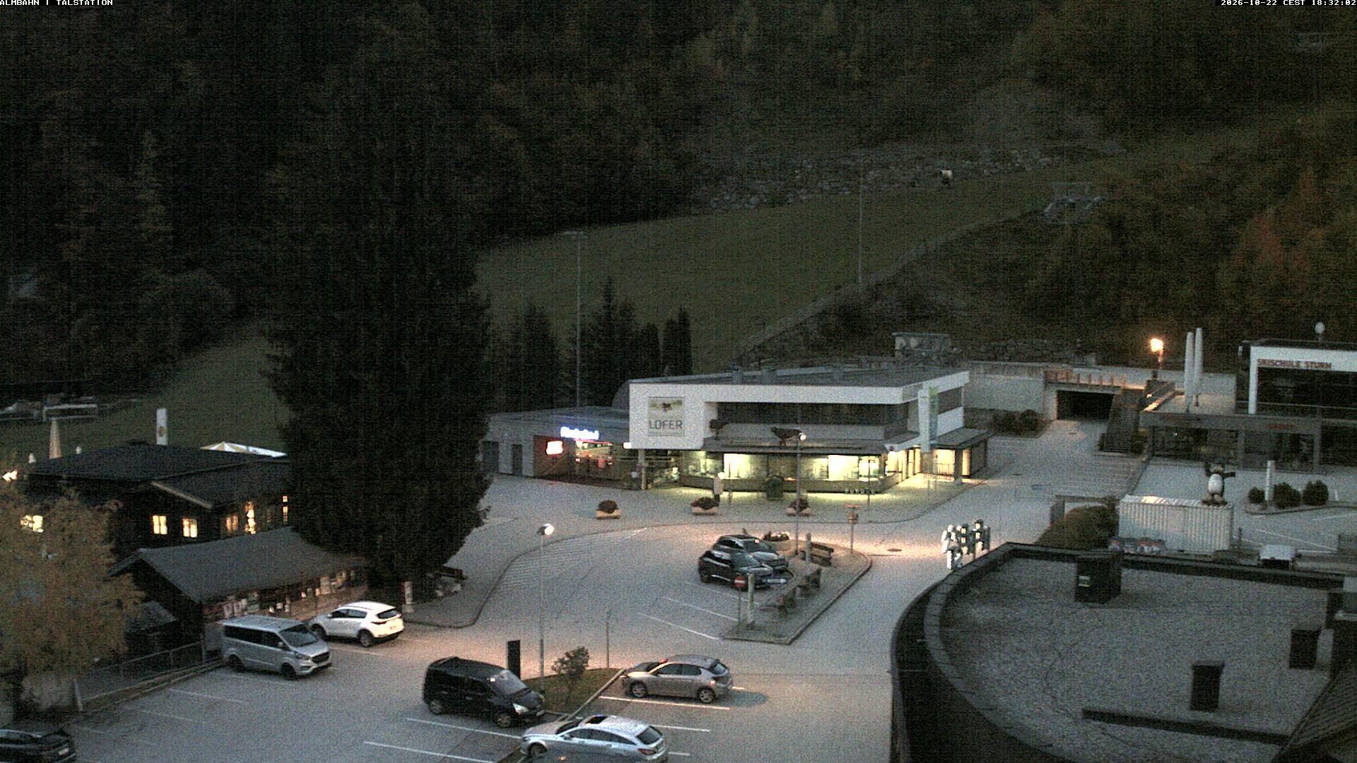 Archiv Foto Webcam Lofereralmbahn 1 - Talstation