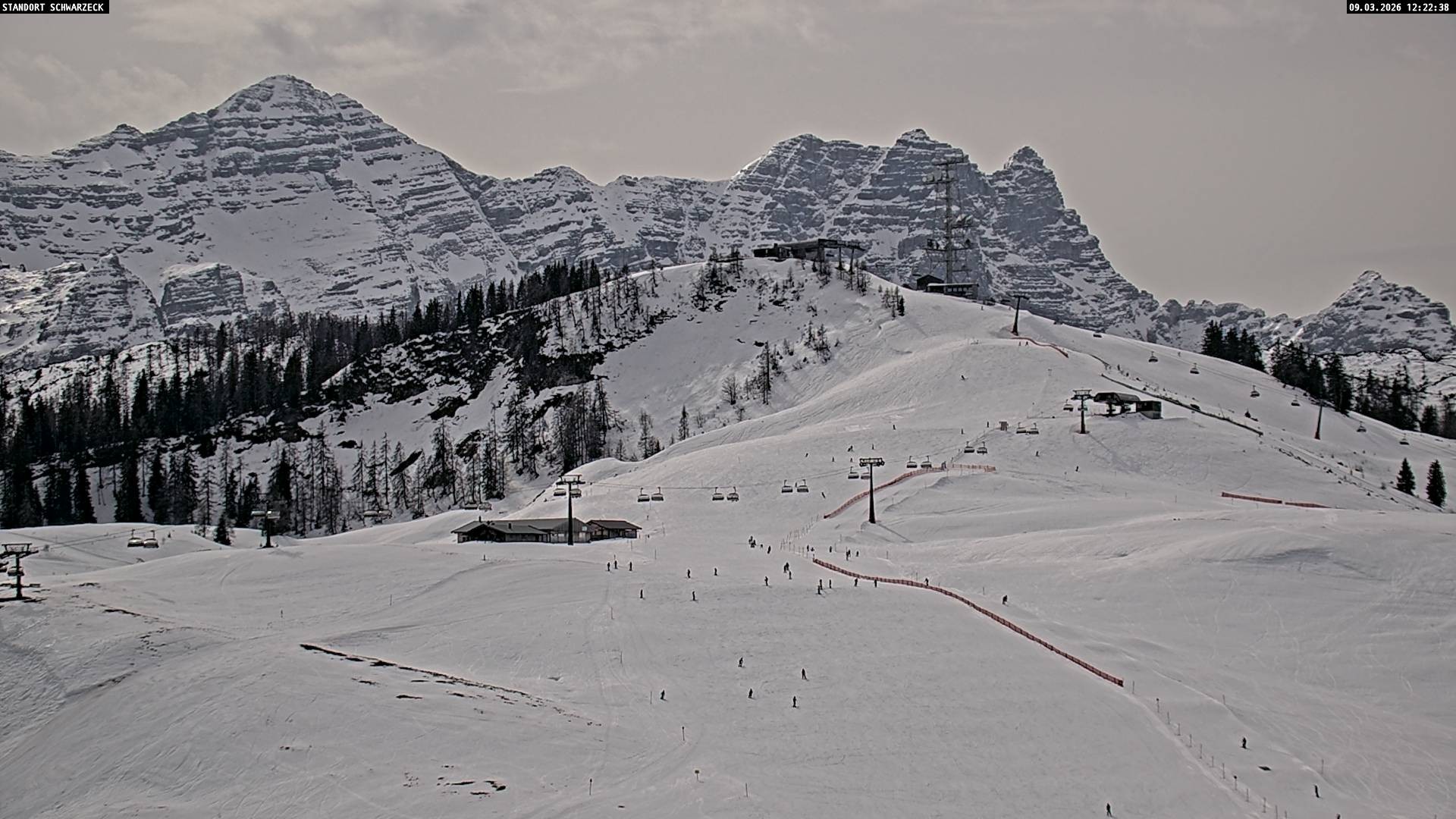 Archived image Webcam Family Express chairlift, Lofer