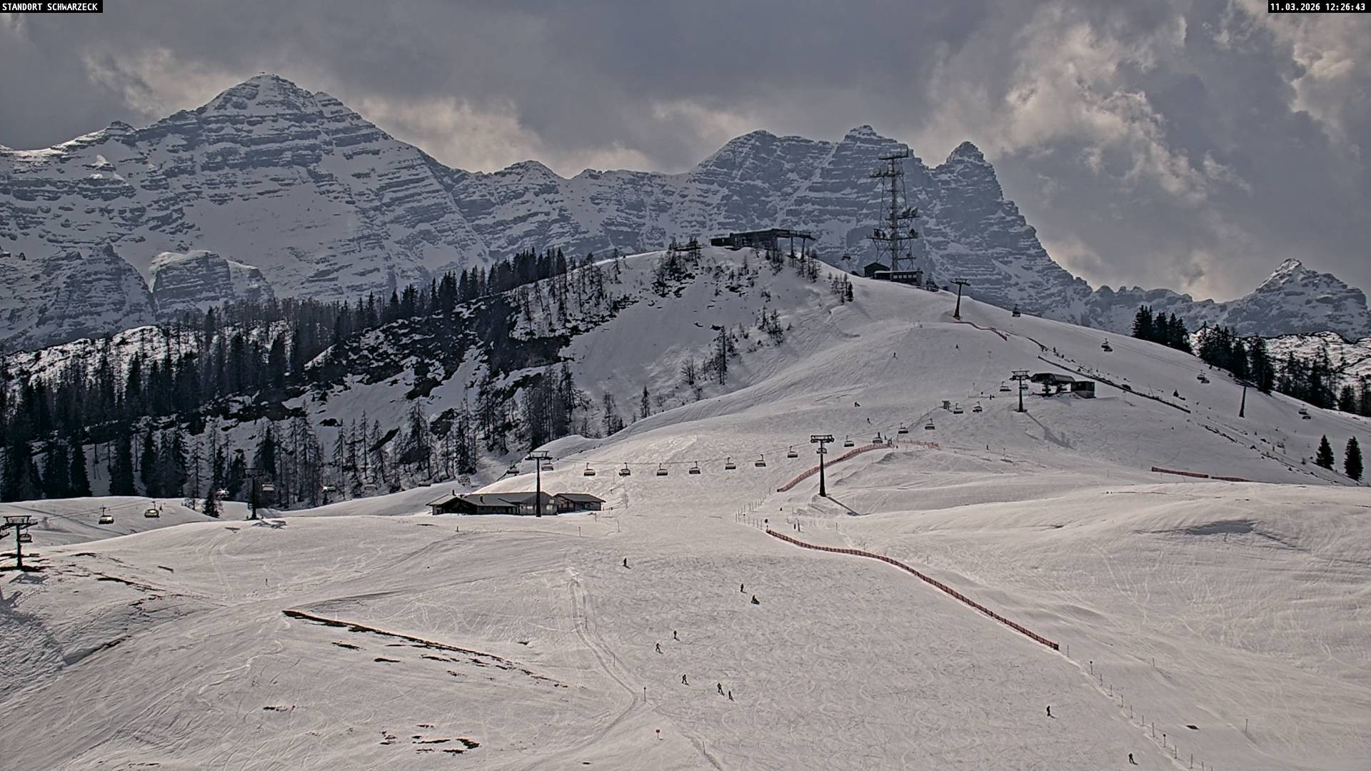 Archived image Webcam Family Express chairlift, Lofer