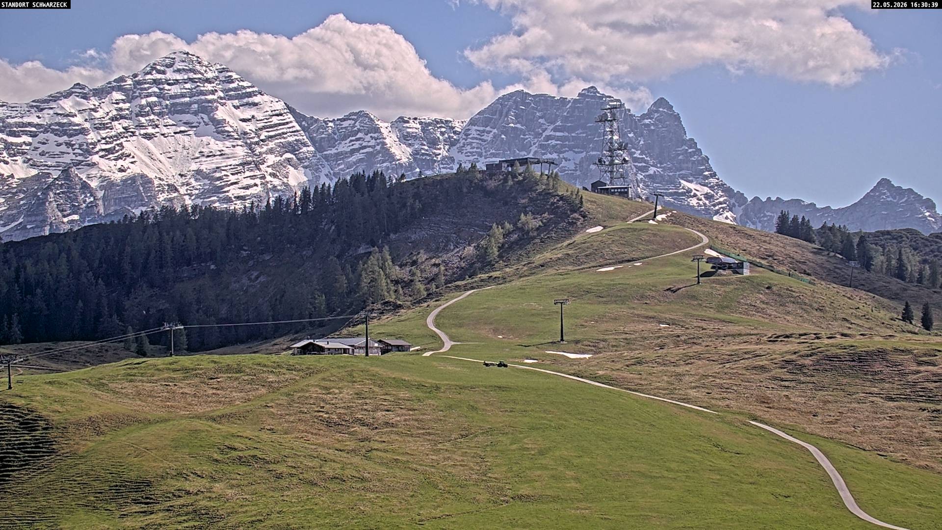 Archived image Webcam Family Express chairlift, Lofer