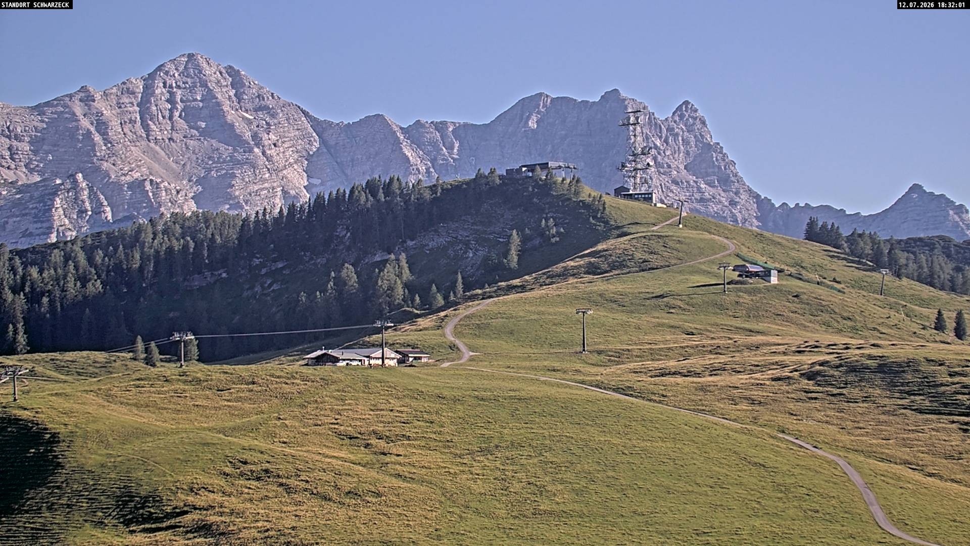 Archived image Webcam Family Express chairlift, Lofer
