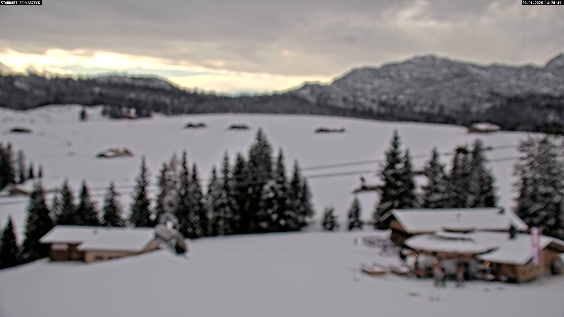 Archived image Webcam Almenwelt Lofer: hiking trail and cross country skiing trail