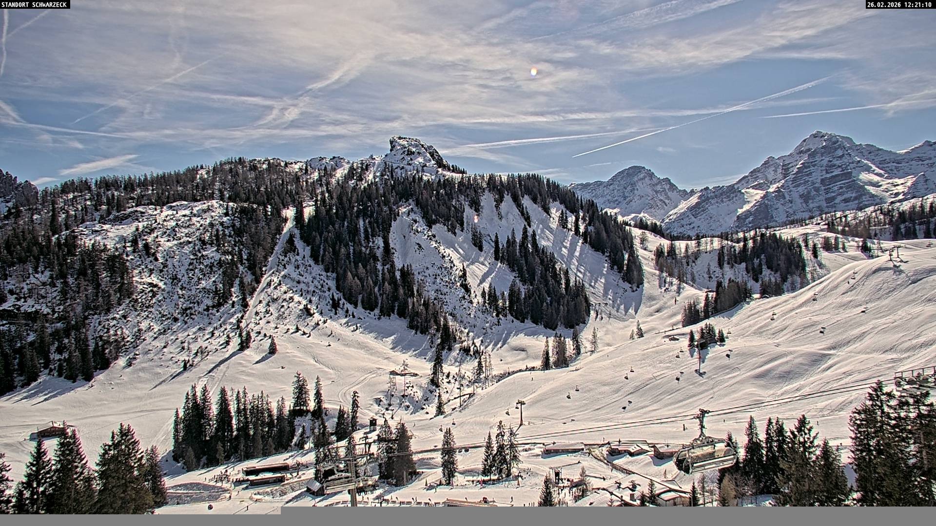 Archived image Webcam Almenwelt Lofer: hiking trail and cross country skiing trail