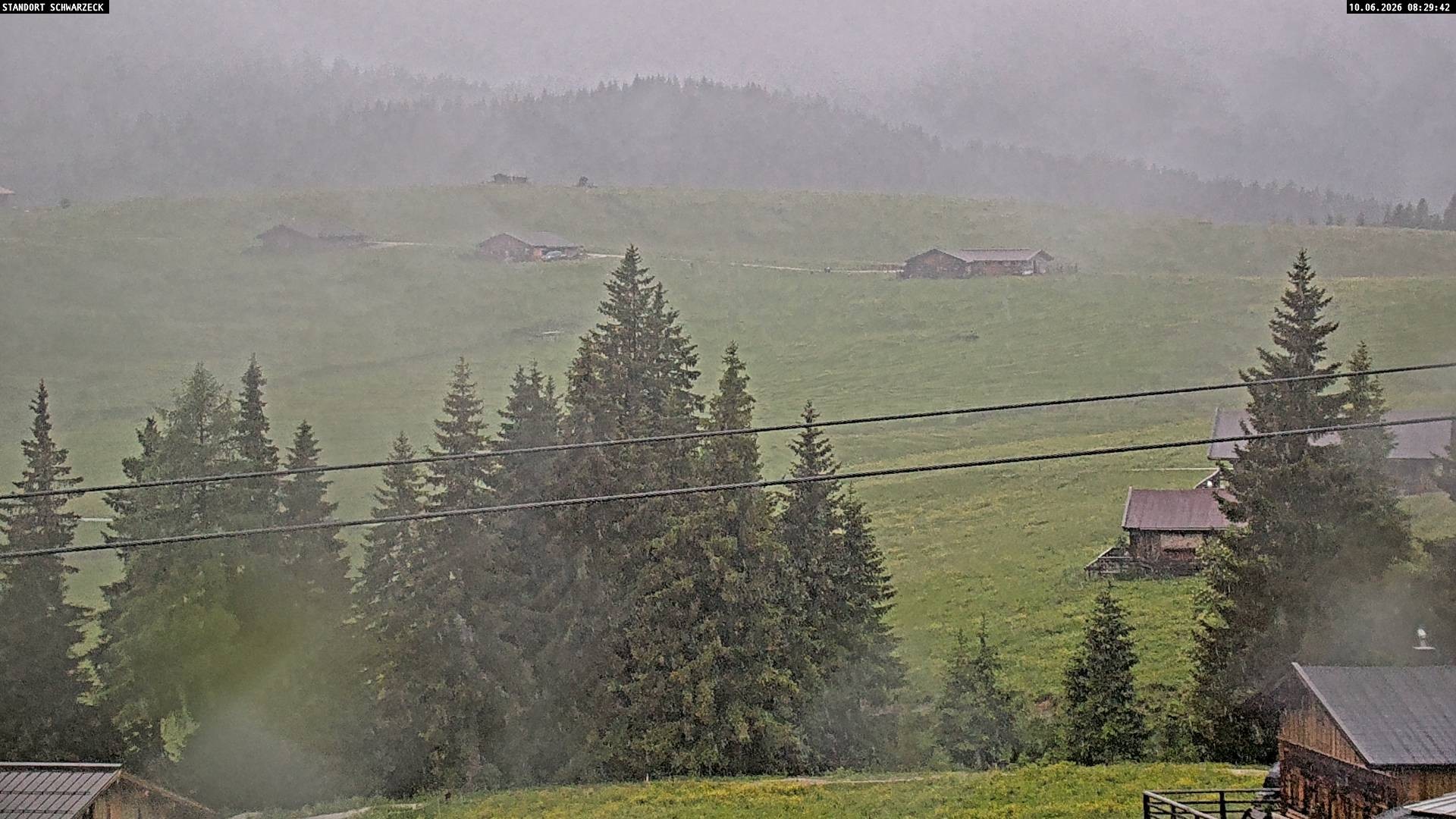 Archived image Webcam Almenwelt Lofer: hiking trail and cross country skiing trail