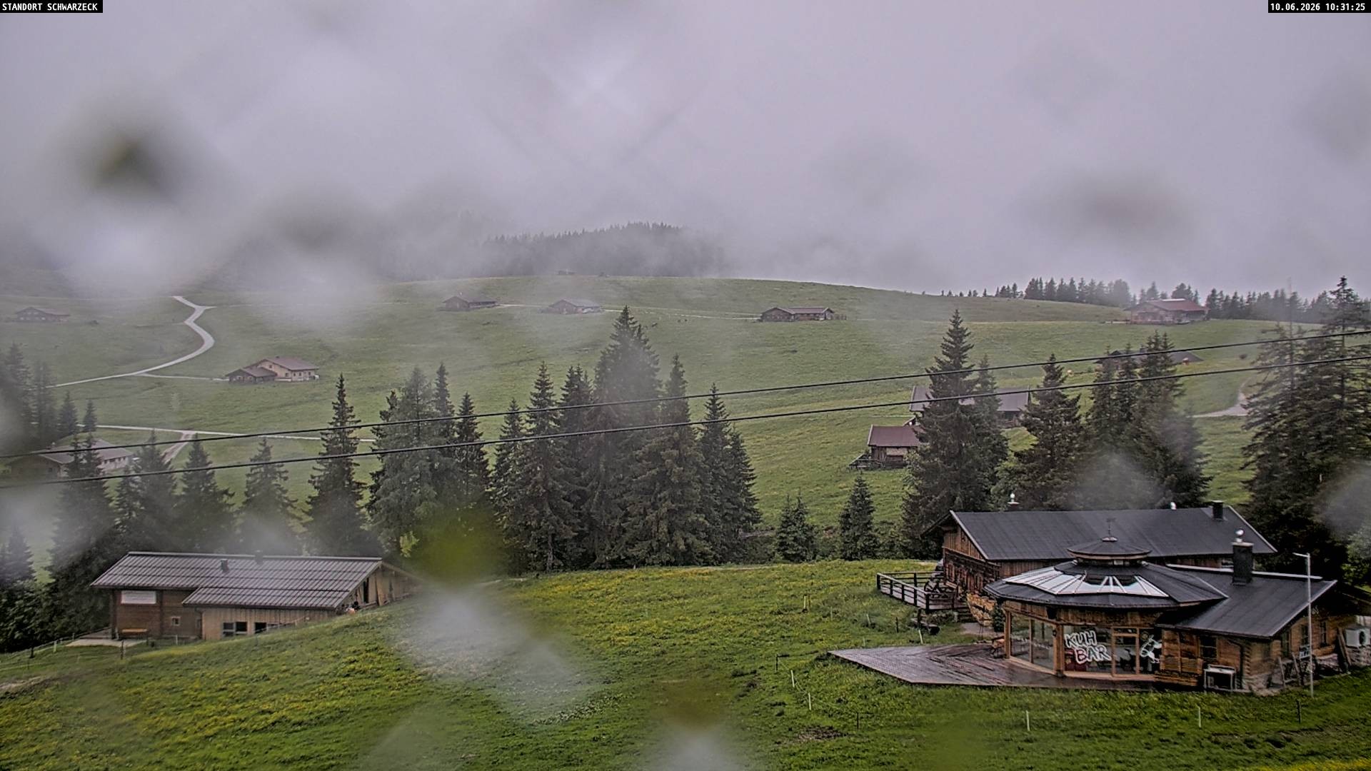 Archived image Webcam Almenwelt Lofer: hiking trail and cross country skiing trail