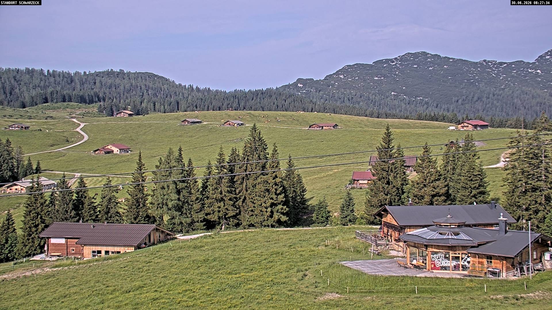 Archived image Webcam Almenwelt Lofer: hiking trail and cross country skiing trail