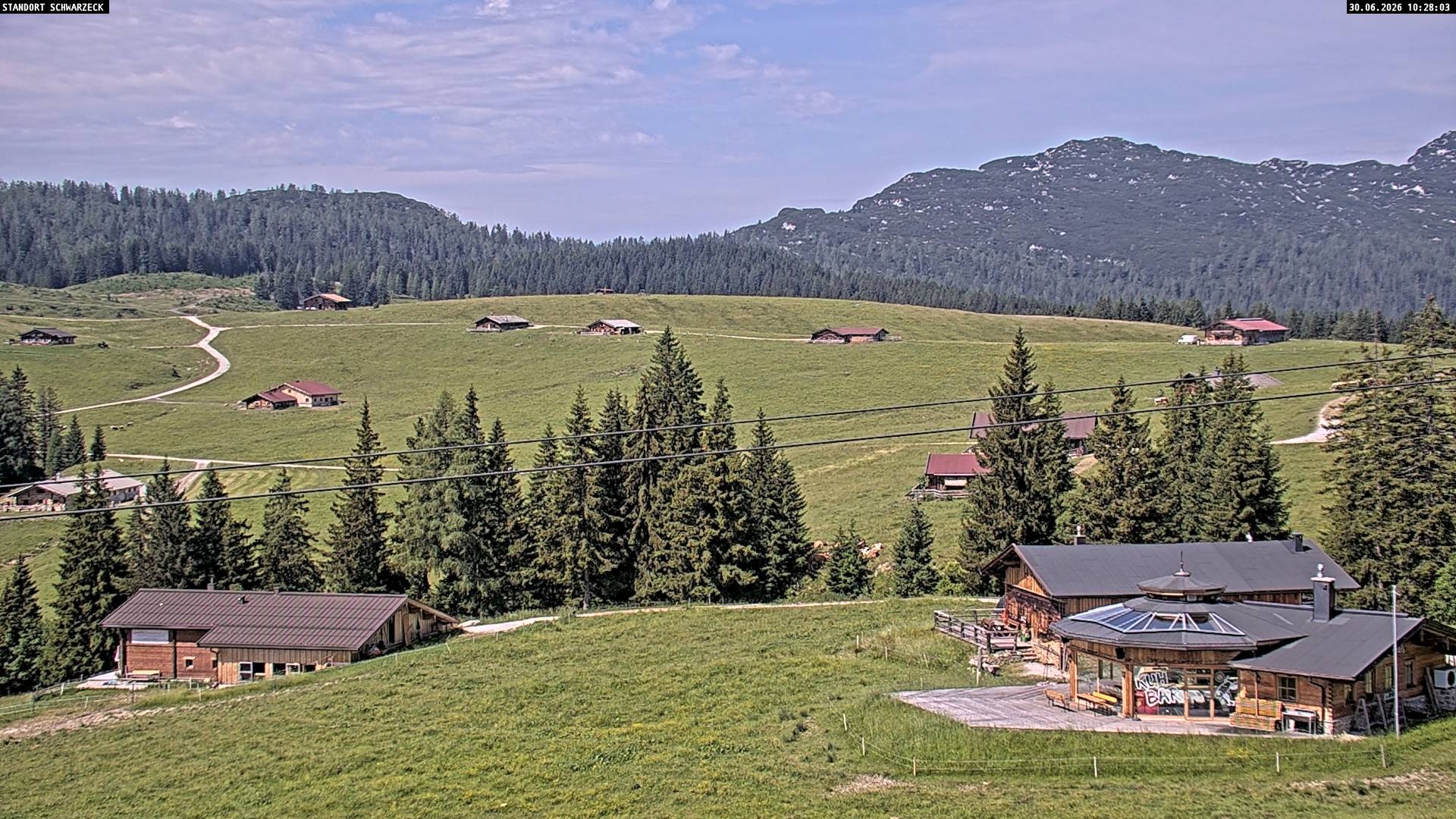Archived image Webcam Almenwelt Lofer: hiking trail and cross country skiing trail