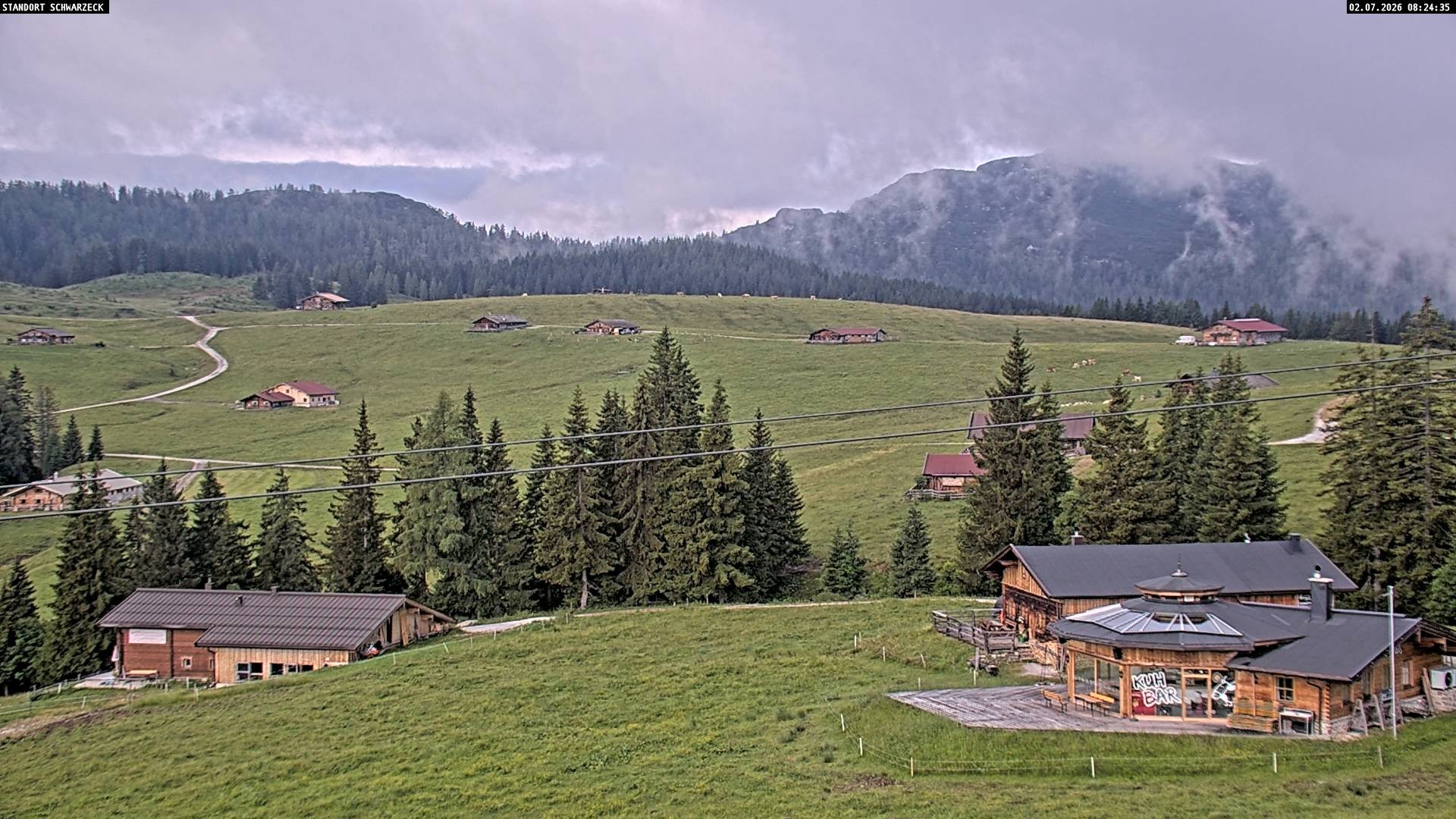 Archived image Webcam Almenwelt Lofer: hiking trail and cross country skiing trail