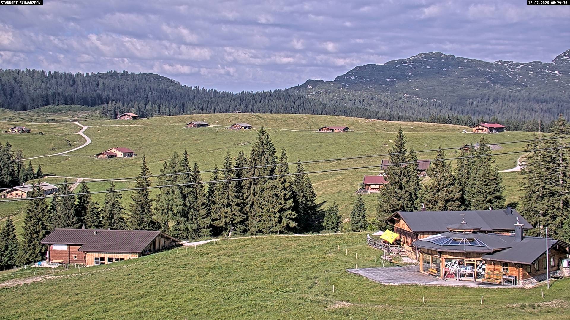 Archived image Webcam Almenwelt Lofer: hiking trail and cross country skiing trail