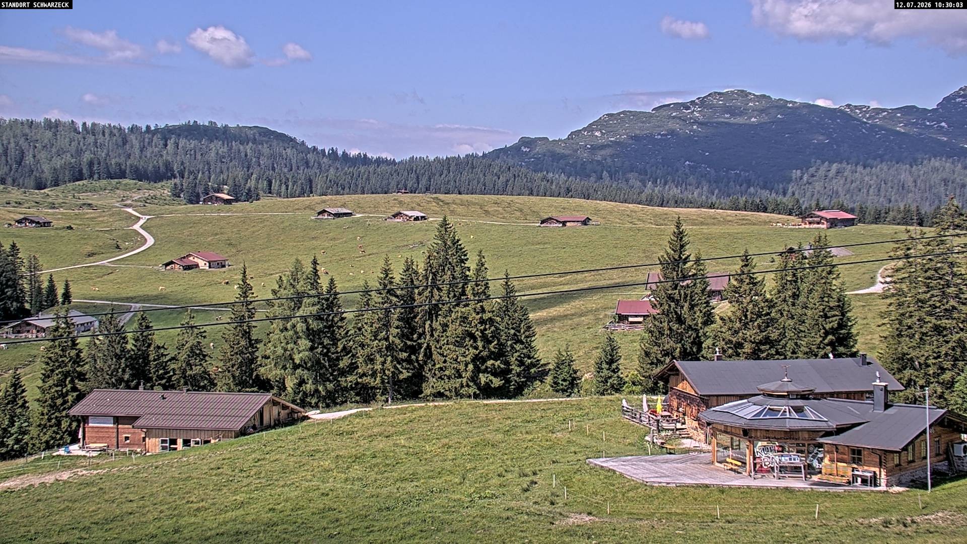 Archived image Webcam Almenwelt Lofer: hiking trail and cross country skiing trail