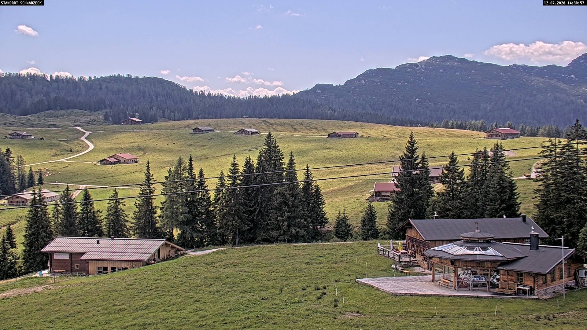 Archived image Webcam Almenwelt Lofer: hiking trail and cross country skiing trail