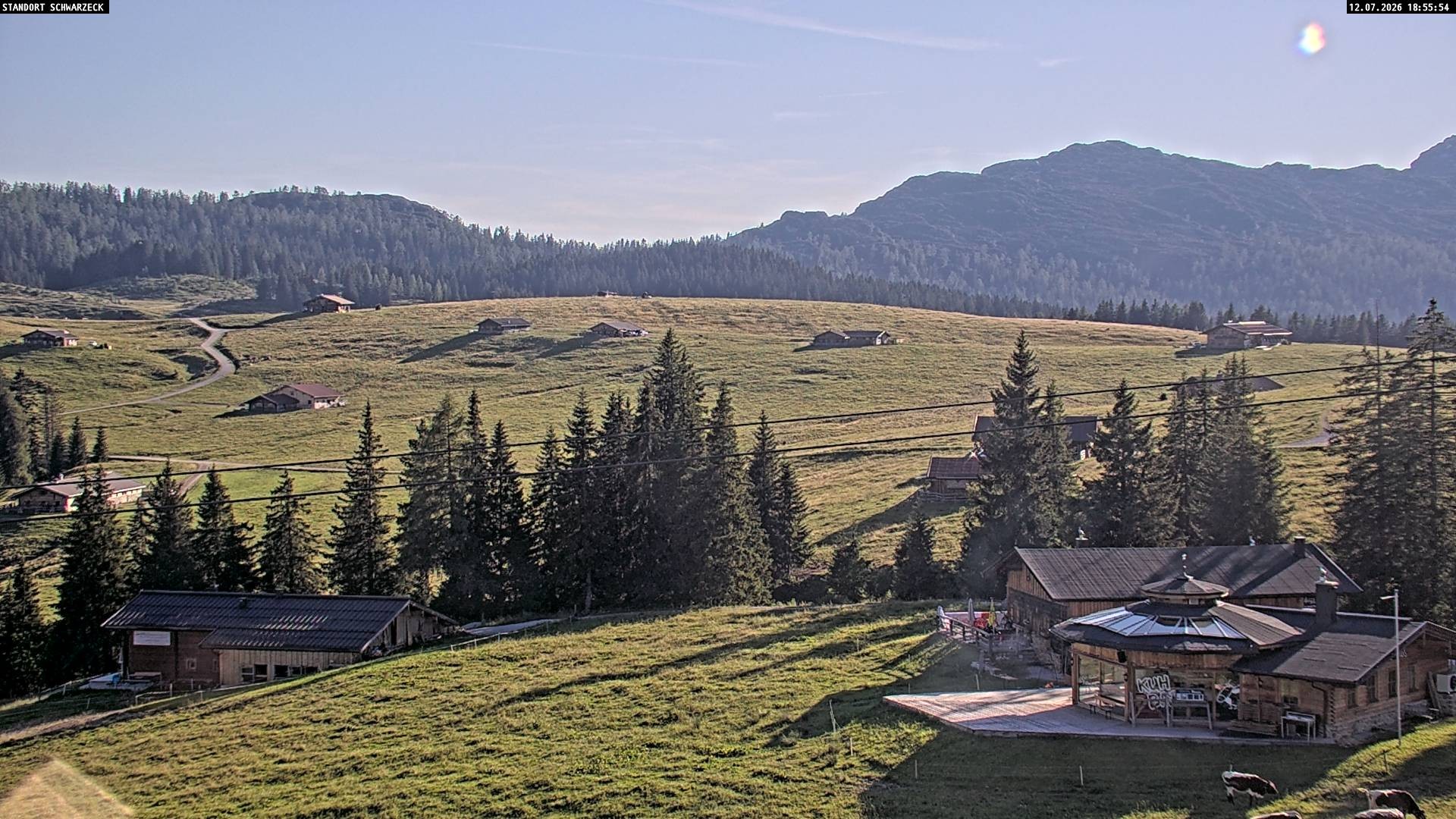 Archived image Webcam Almenwelt Lofer: hiking trail and cross country skiing trail