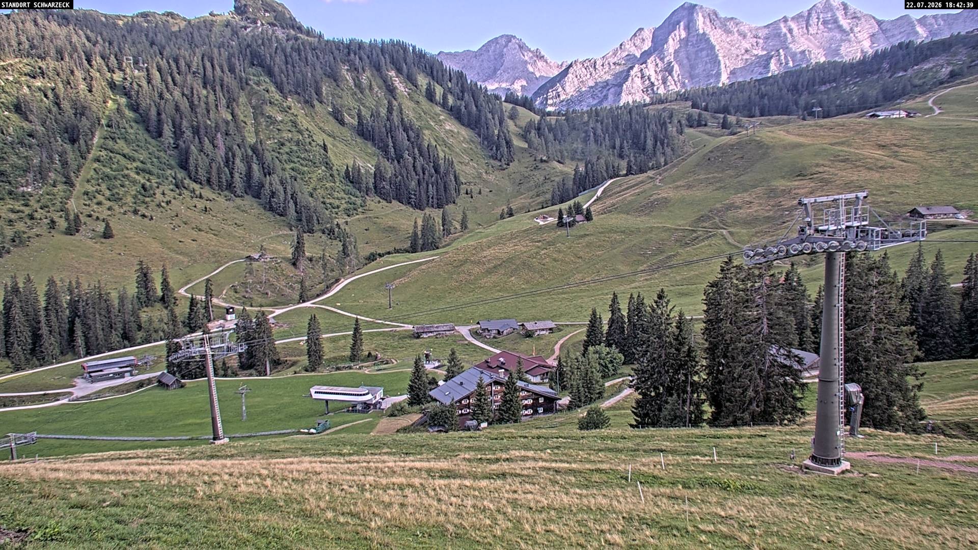 Archiv Foto Webcam Almenwelt Lofer: Rundwanderweg und Höhenloipe