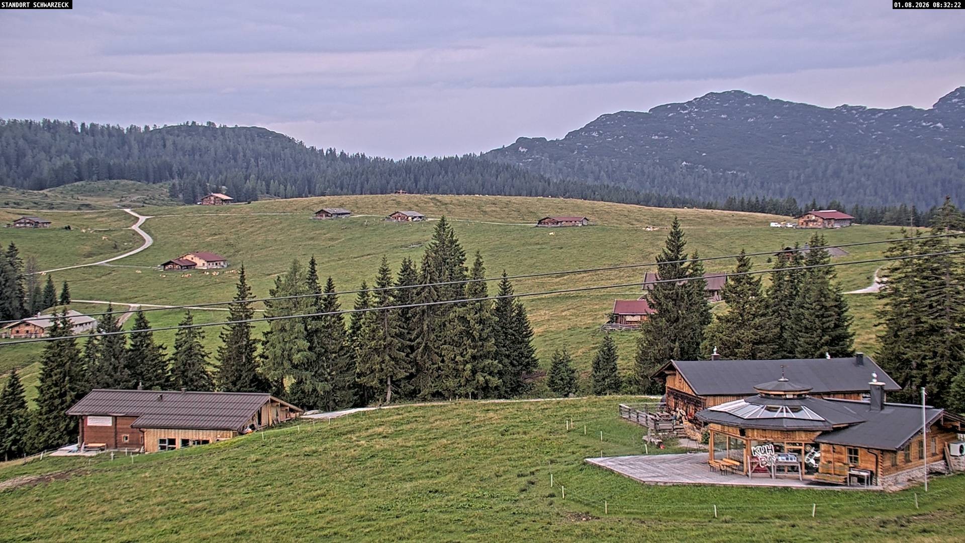 Archived image Webcam Almenwelt Lofer: hiking trail and cross country skiing trail